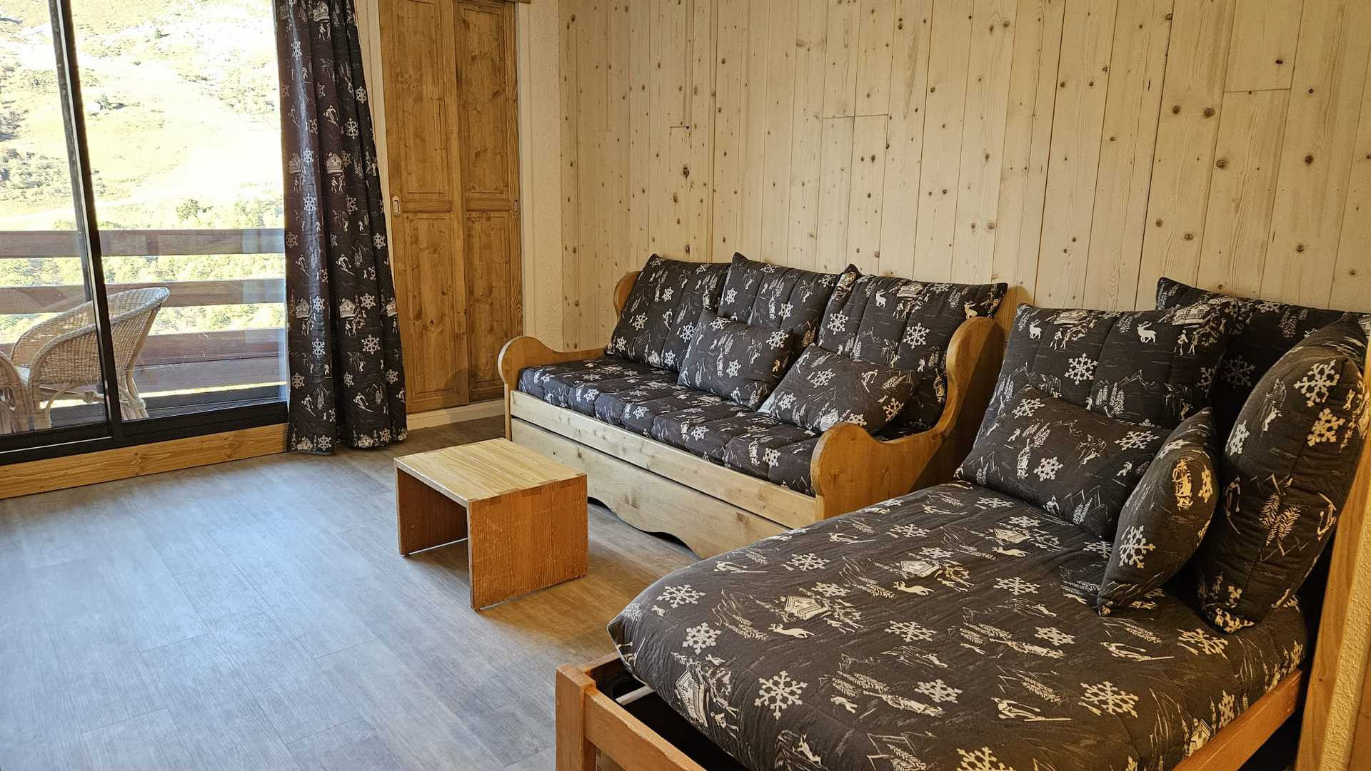 _lv_images__lot_0000000015_10_27896998