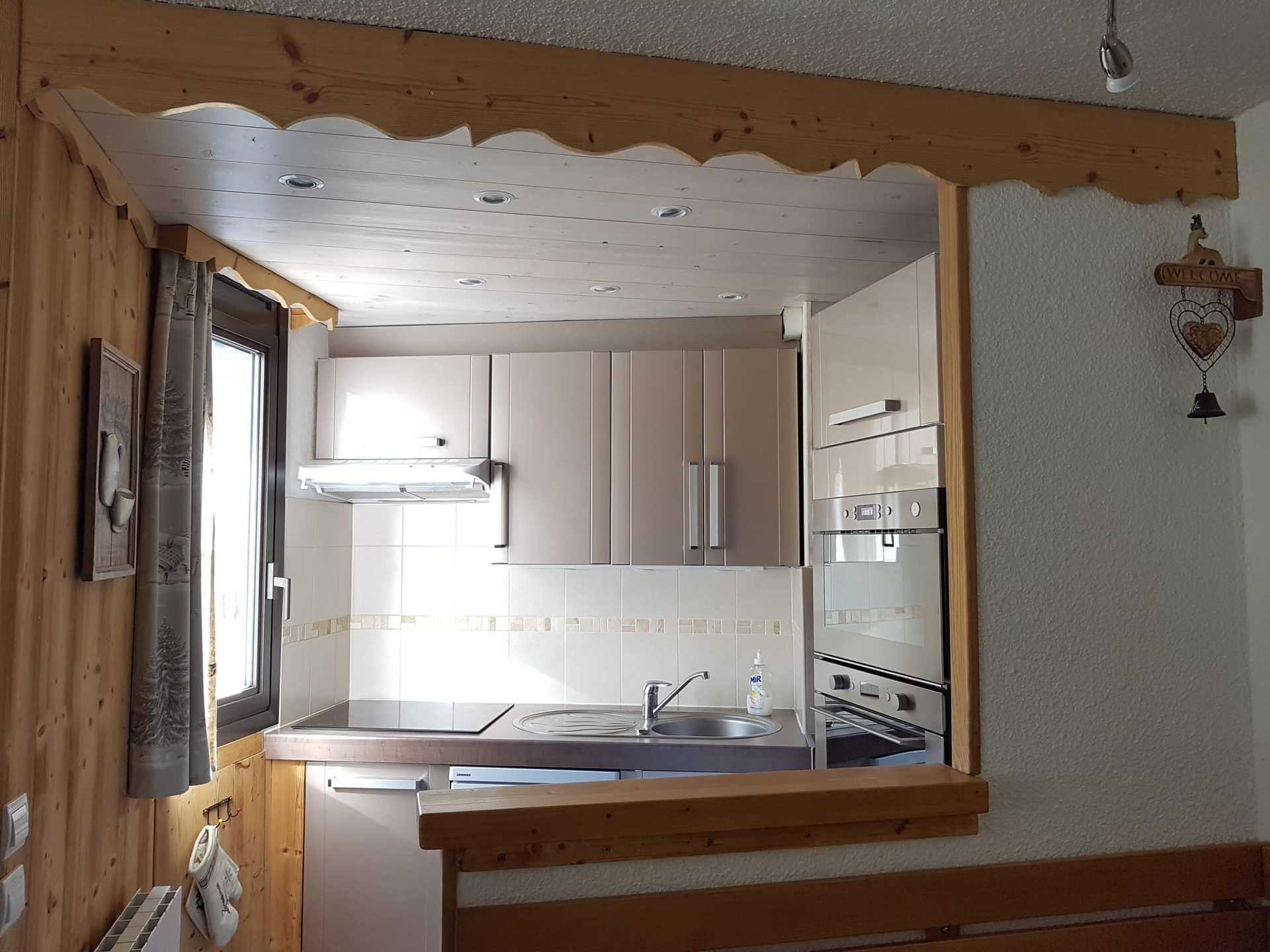 _lv_images__lot_0000000017_08_26718286 _lv_images__lot_0000000017_08_26718286