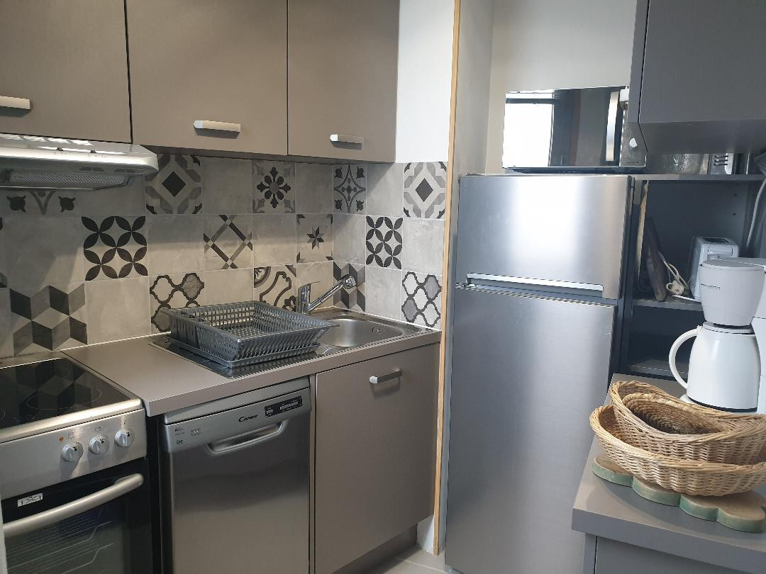 _lv_images__lot_0000000070_05_26765151 _lv_images__lot_0000000070_05_26765151