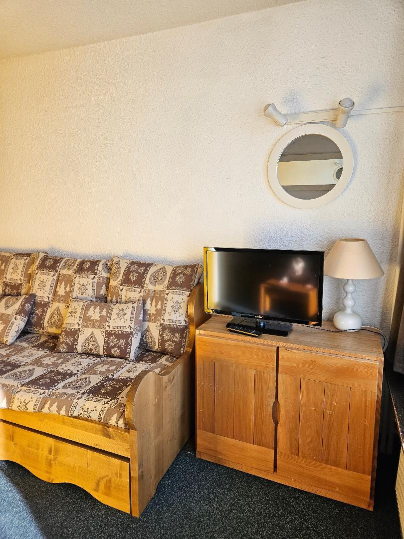 _lv_images__lot_0000000110_01_26802799 _lv_images__lot_0000000110_01_26802799