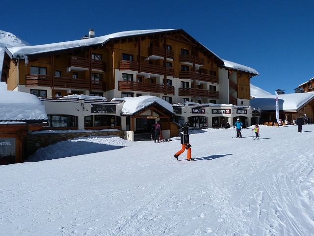 _lv_images__lot_0002000006_11_23615916