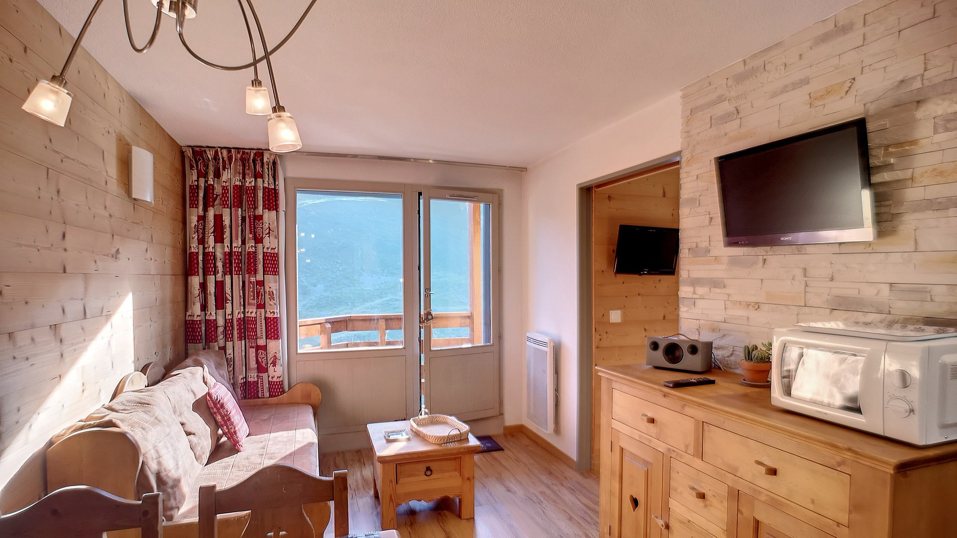 _lv_images__lot_0002000043_08_27802228