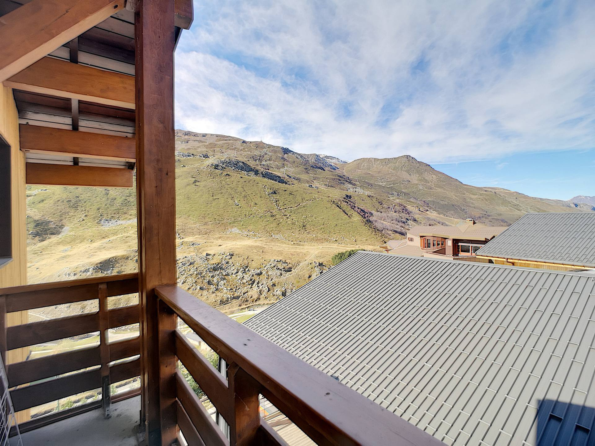 _lv_images__lot_0002000045_12_32958912