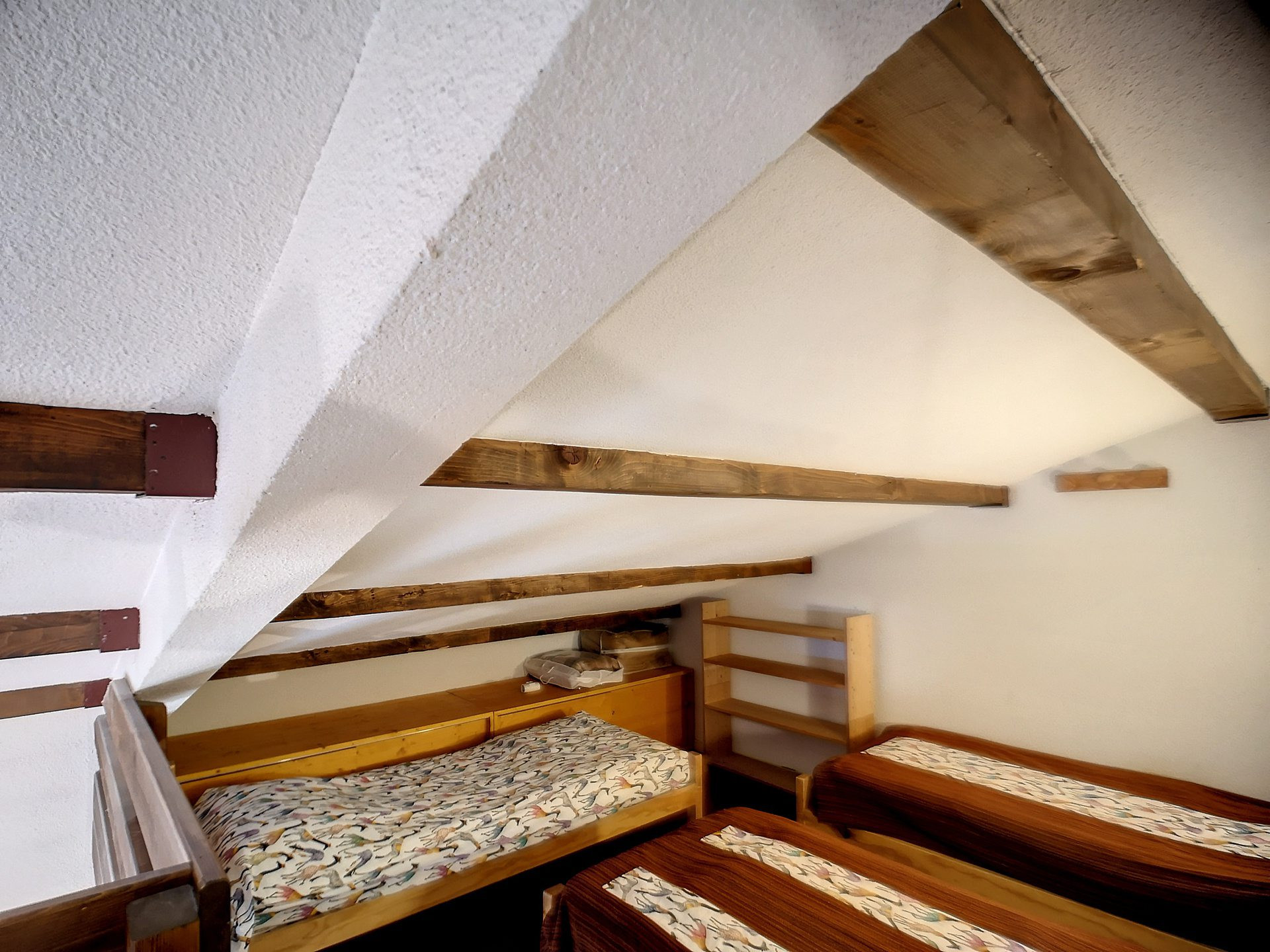 _lv_images__lot_0002000047_13_27089654