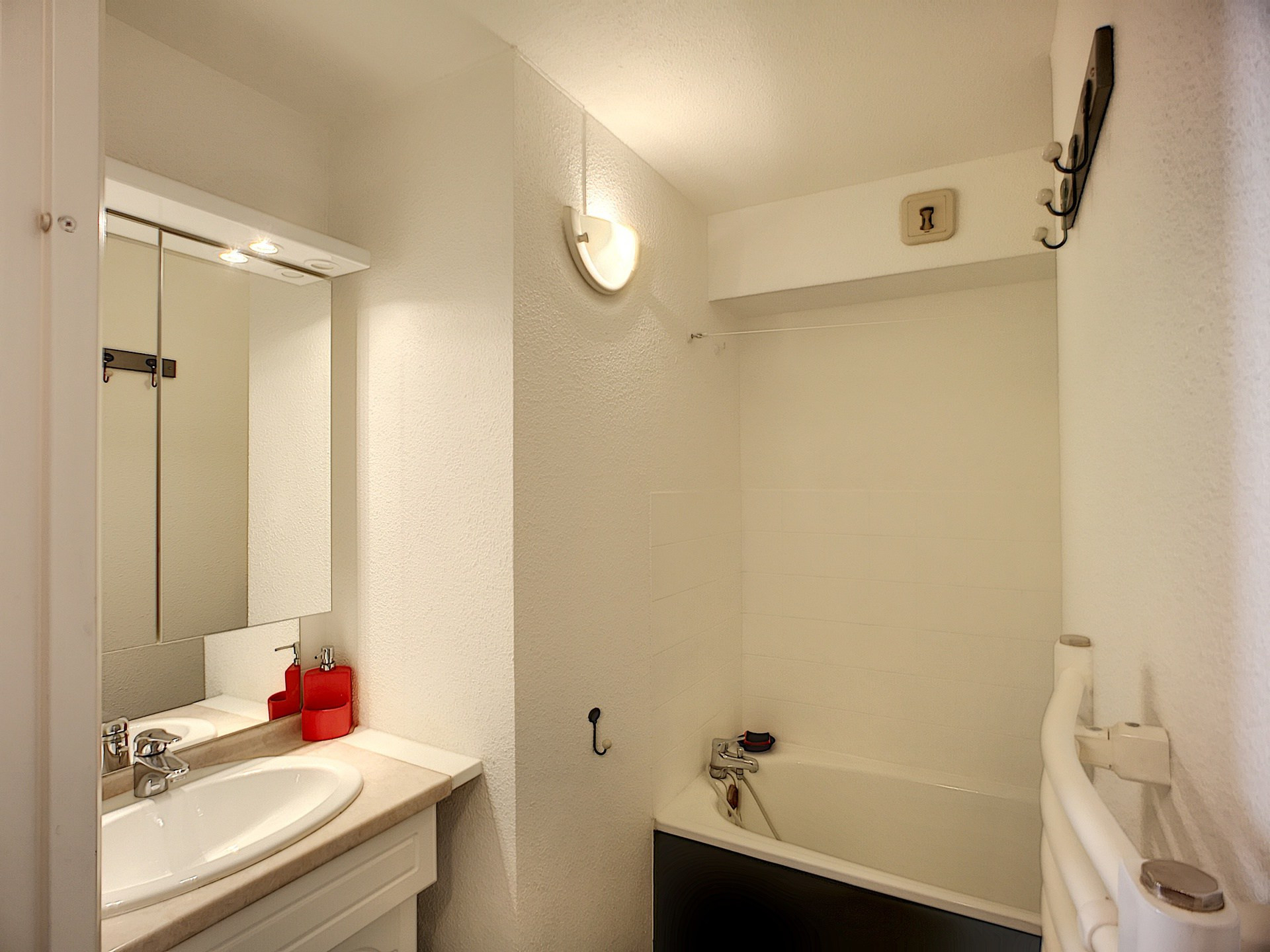 _lv_images__lot_0002011307_08_29344231