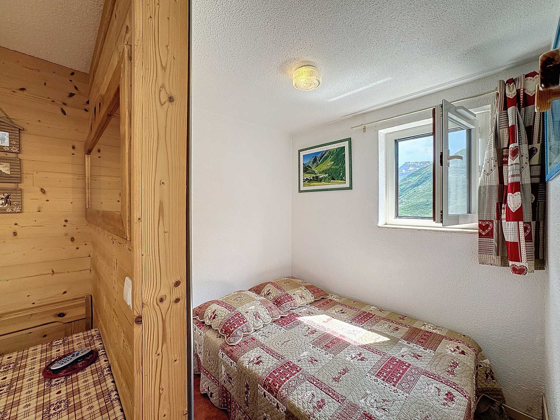 _lv_images__lot_0002011606_03_26810696 _lv_images__lot_0002011606_03_26810696