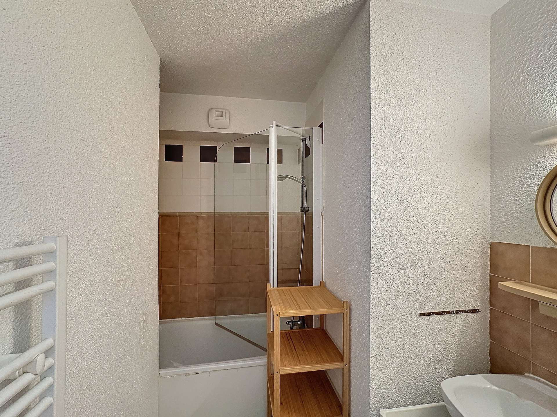 _lv_images__lot_0002011606_06_27368934