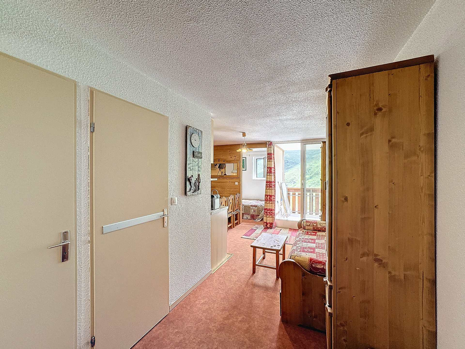 _lv_images__lot_0002011606_09_27368937