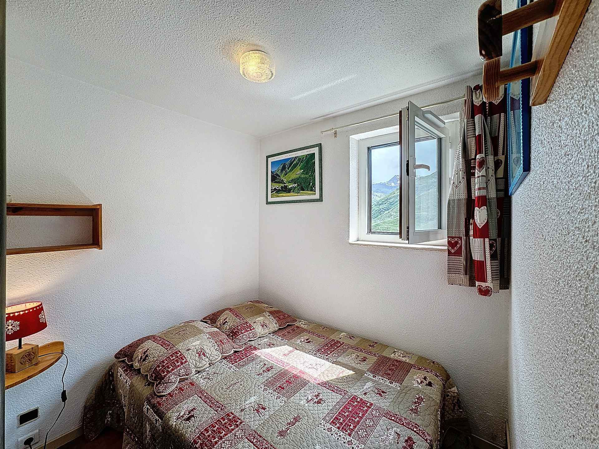 _lv_images__lot_0002011606_10_26810703 _lv_images__lot_0002011606_10_26810703