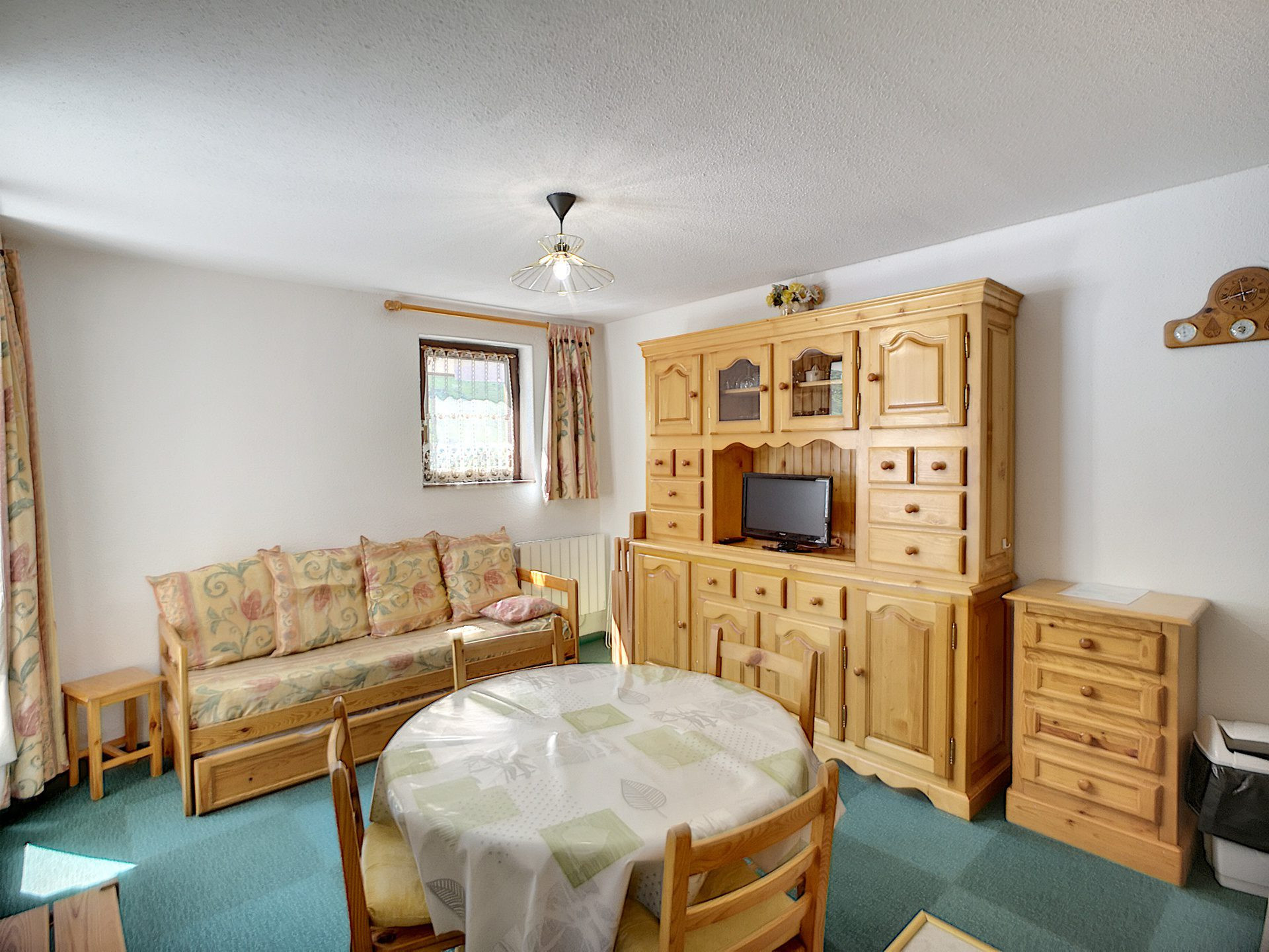 _lv_images__lot_0002012401_04_27457947 _lv_images__lot_0002012401_04_27457947