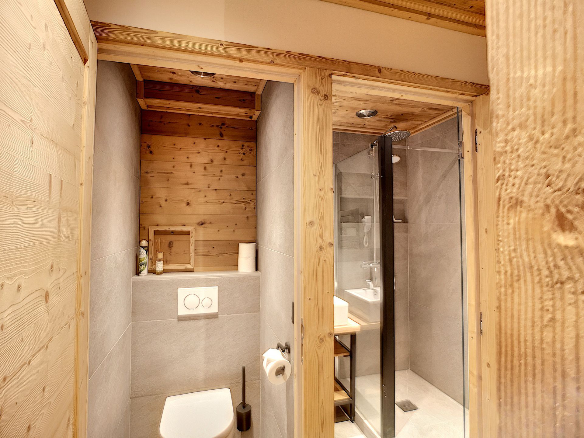 _lv_images__lot_0002020004_08_33338192