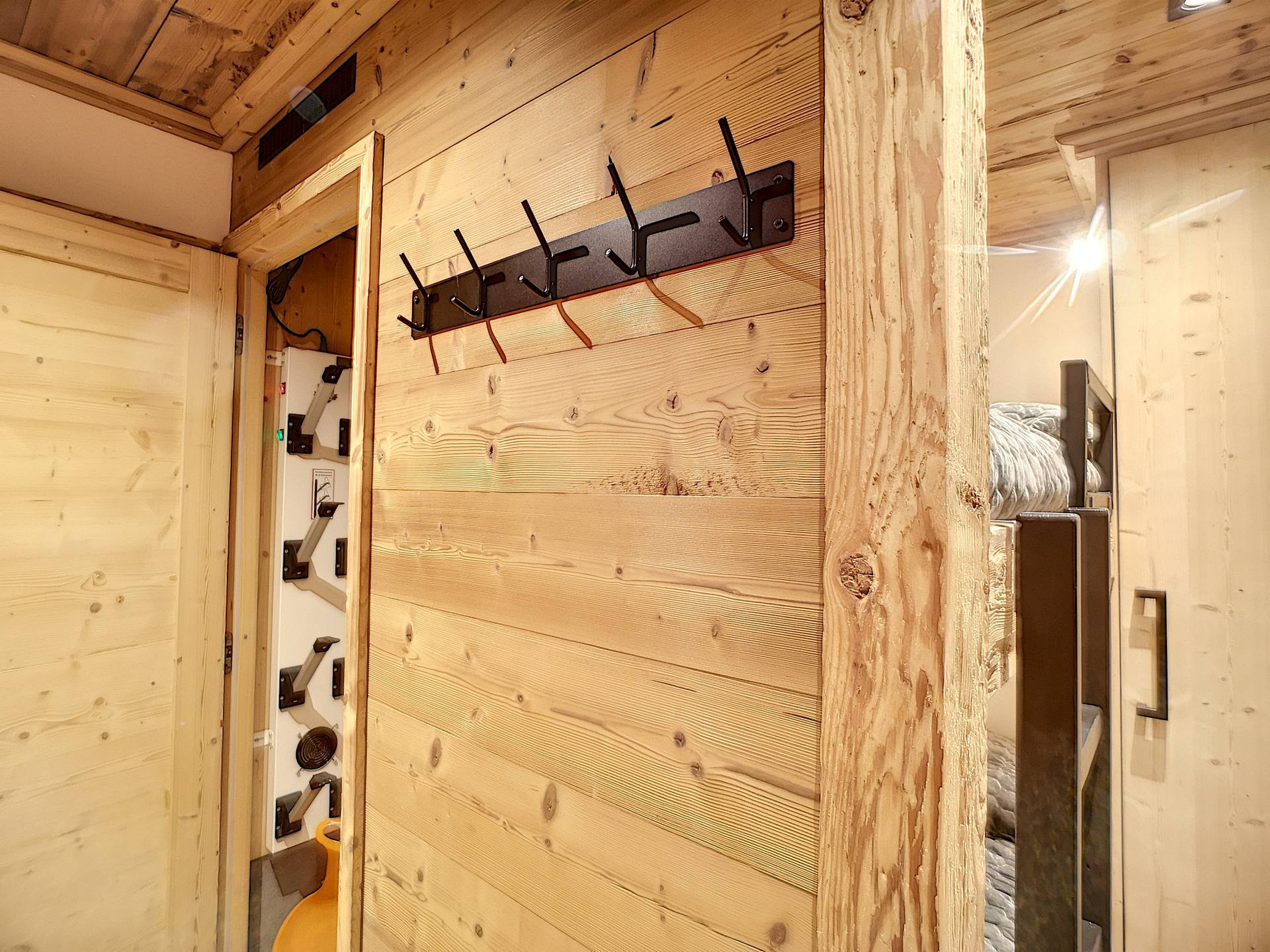 _lv_images__lot_0002020004_12_29645125 _lv_images__lot_0002020004_12_29645125