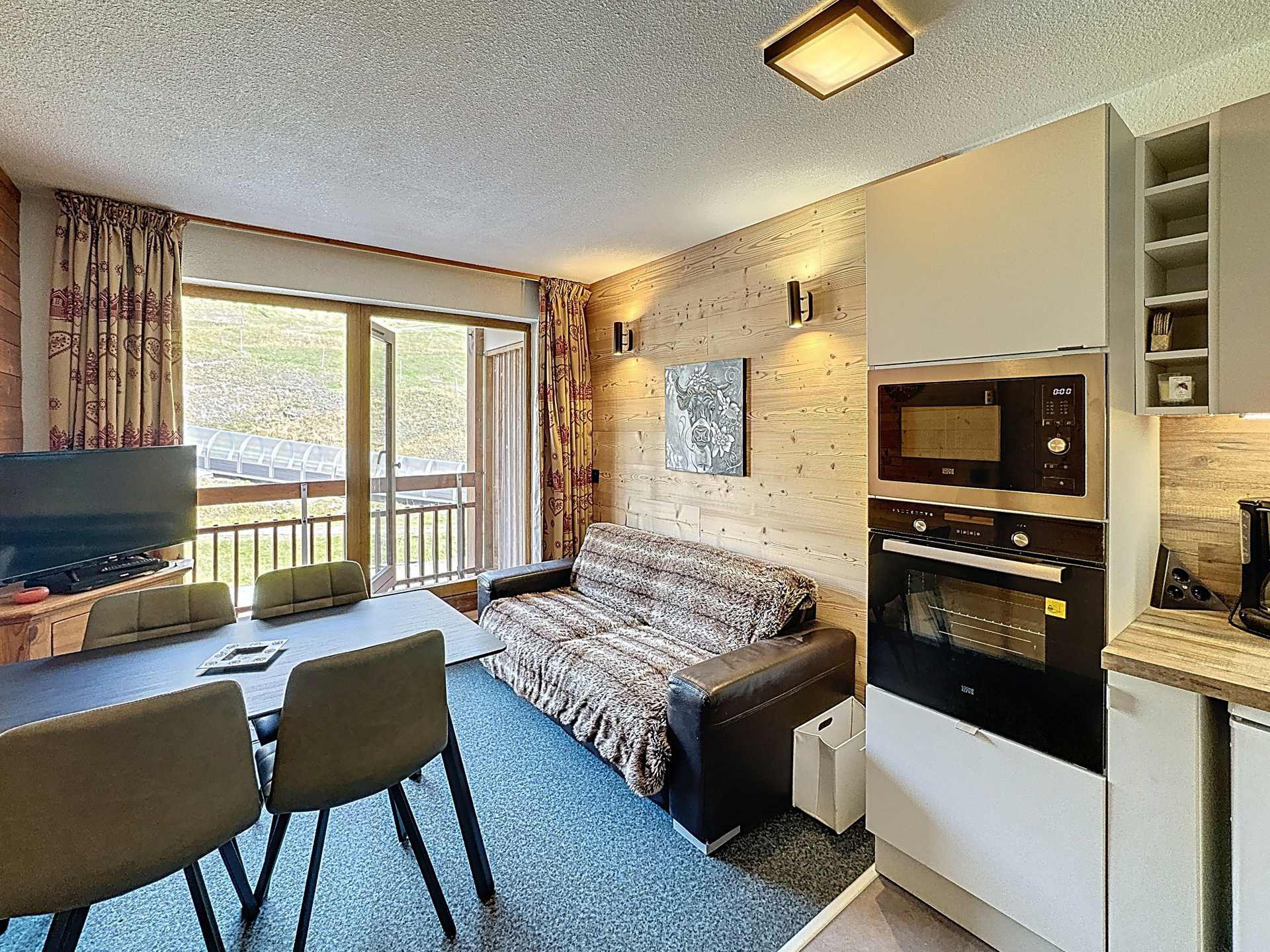 _lv_images__lot_0002020013_01_27630547