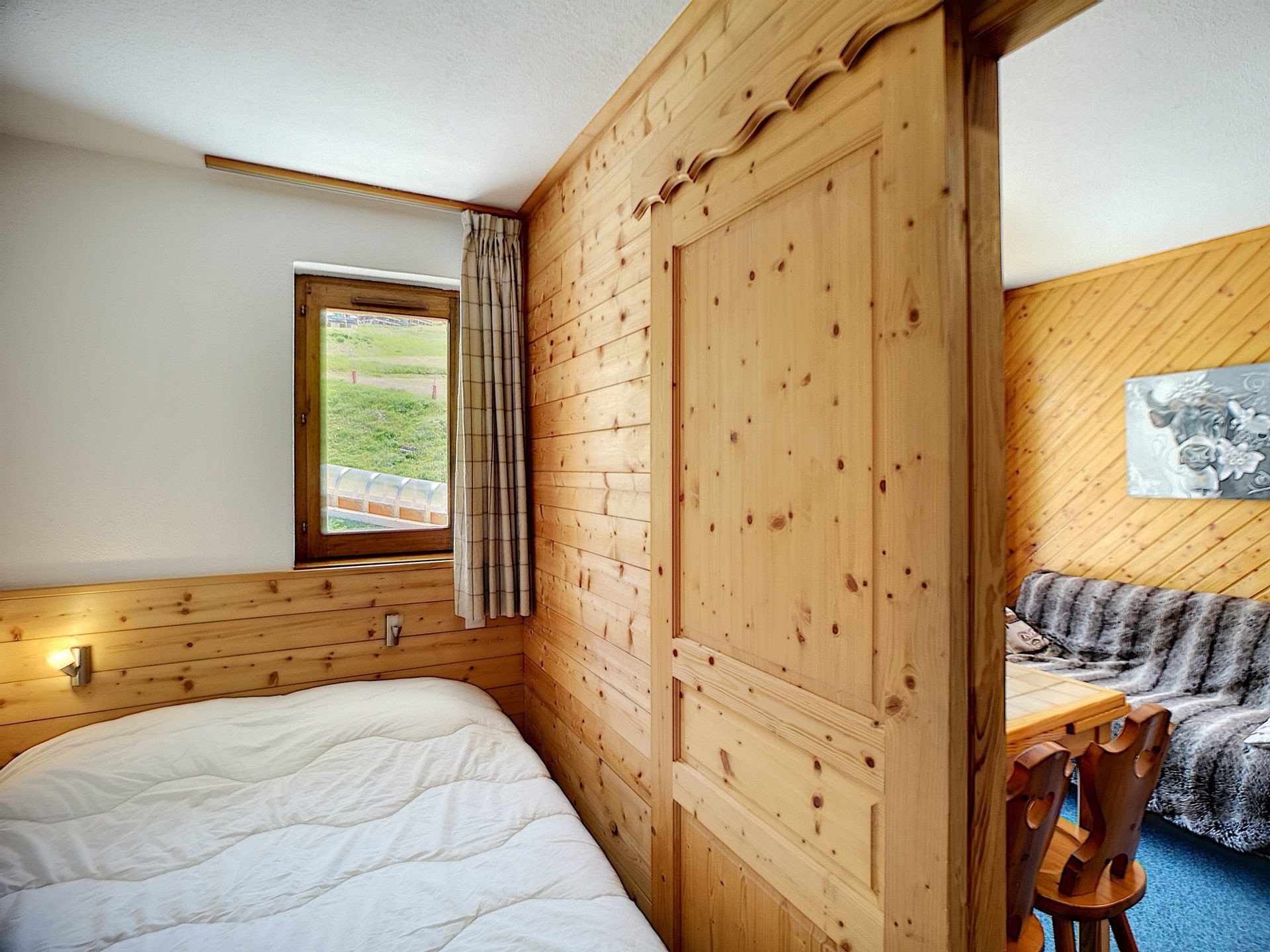 _lv_images__lot_0002020013_03_29646025