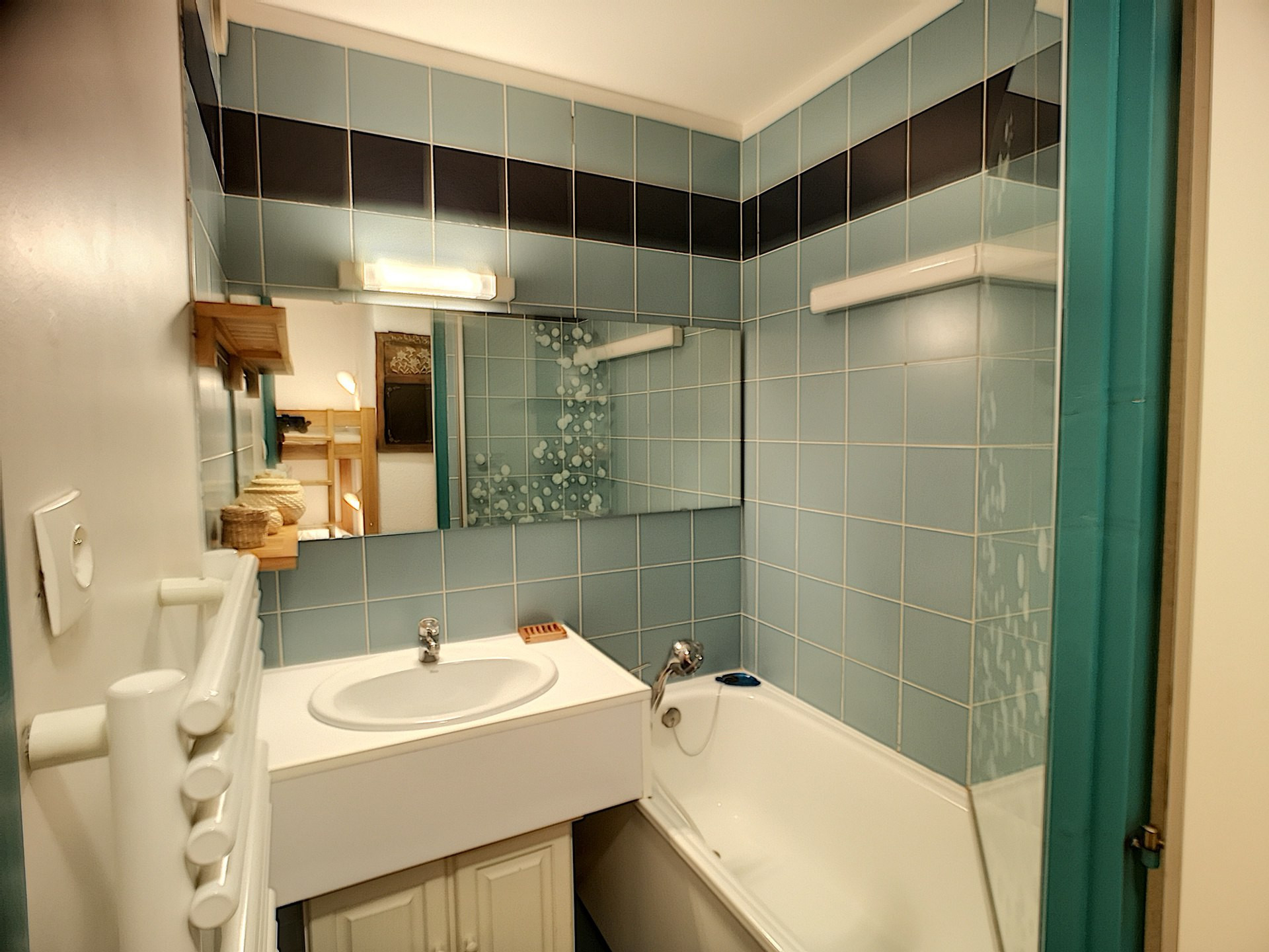 _lv_images__lot_0002020013_09_23644420