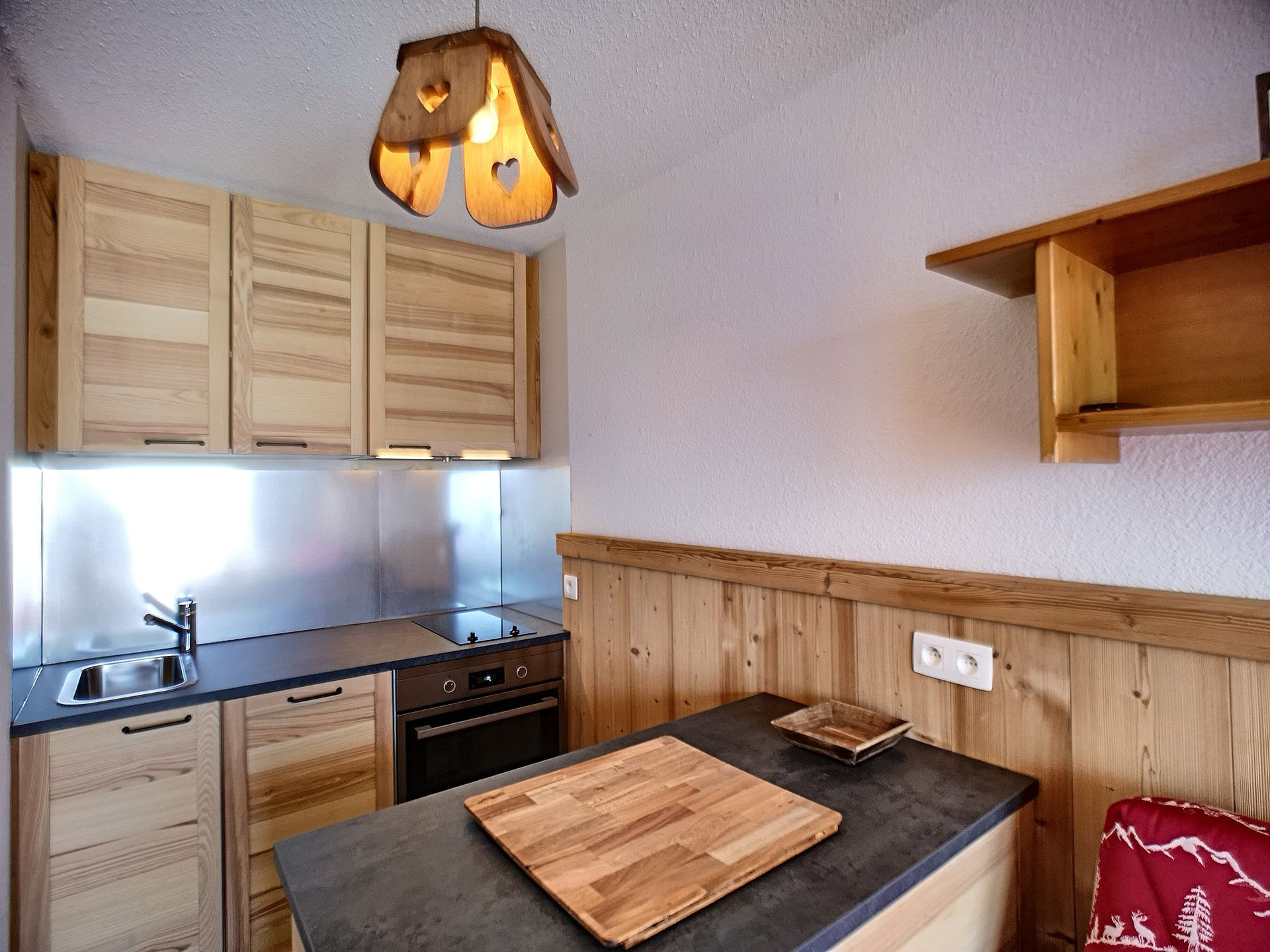 _lv_images__lot_0002020044_03_29466547