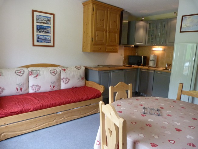 _lv_images__lot_0002030023_01_27369477