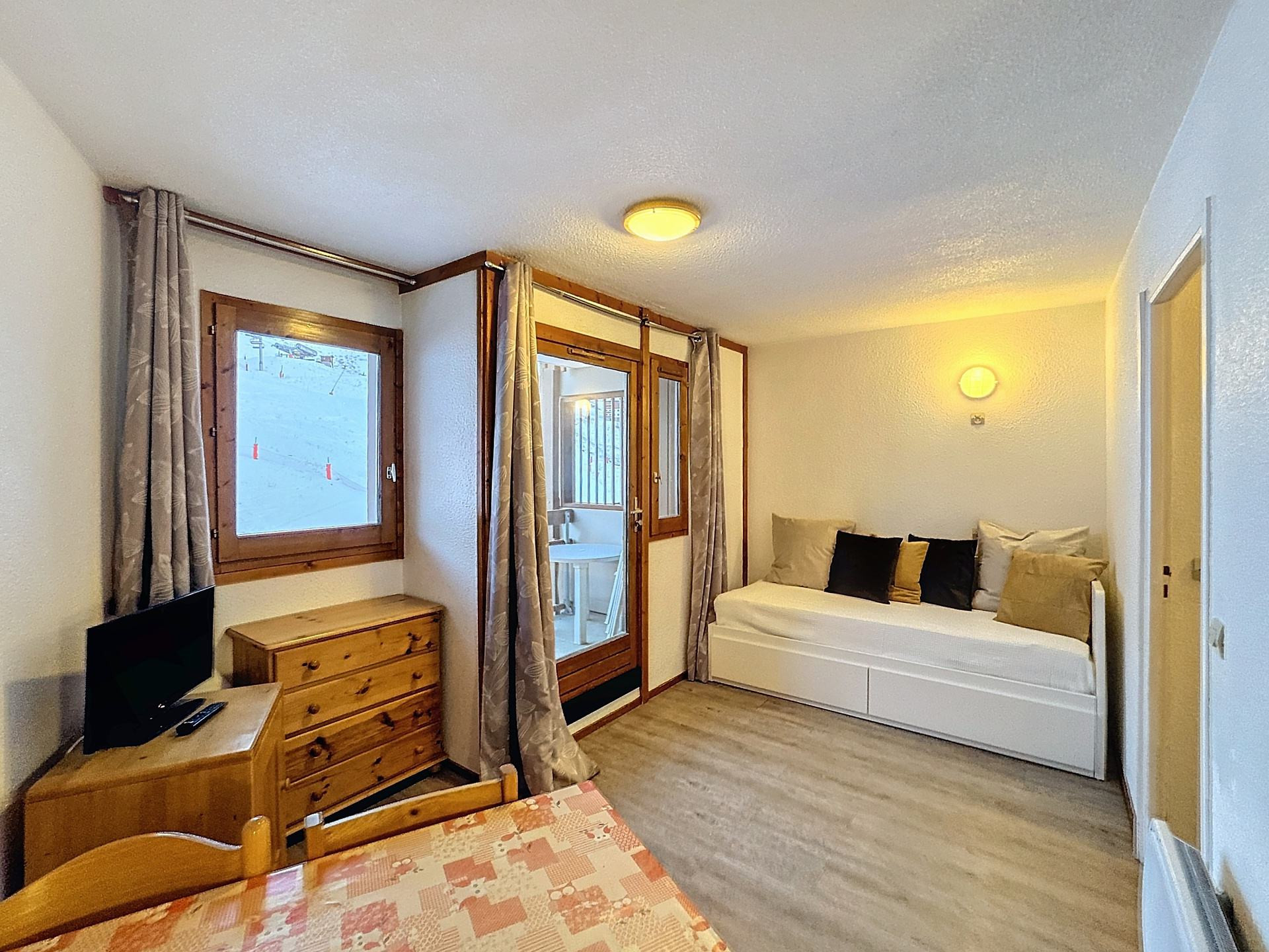 _lv_images__lot_0002030032_01_26883247 _lv_images__lot_0002030032_01_26883247