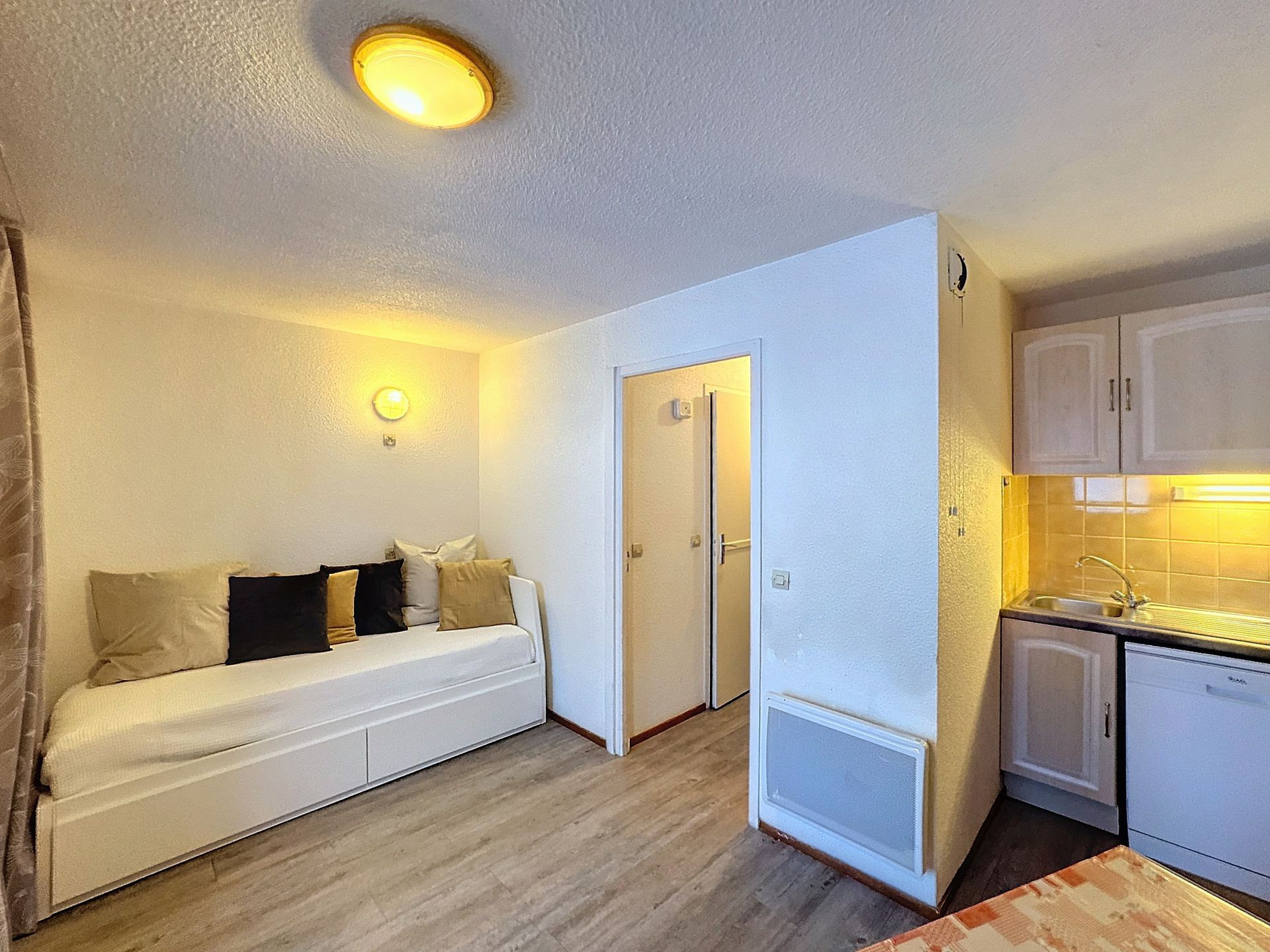 _lv_images__lot_0002030032_03_26883249 _lv_images__lot_0002030032_03_26883249