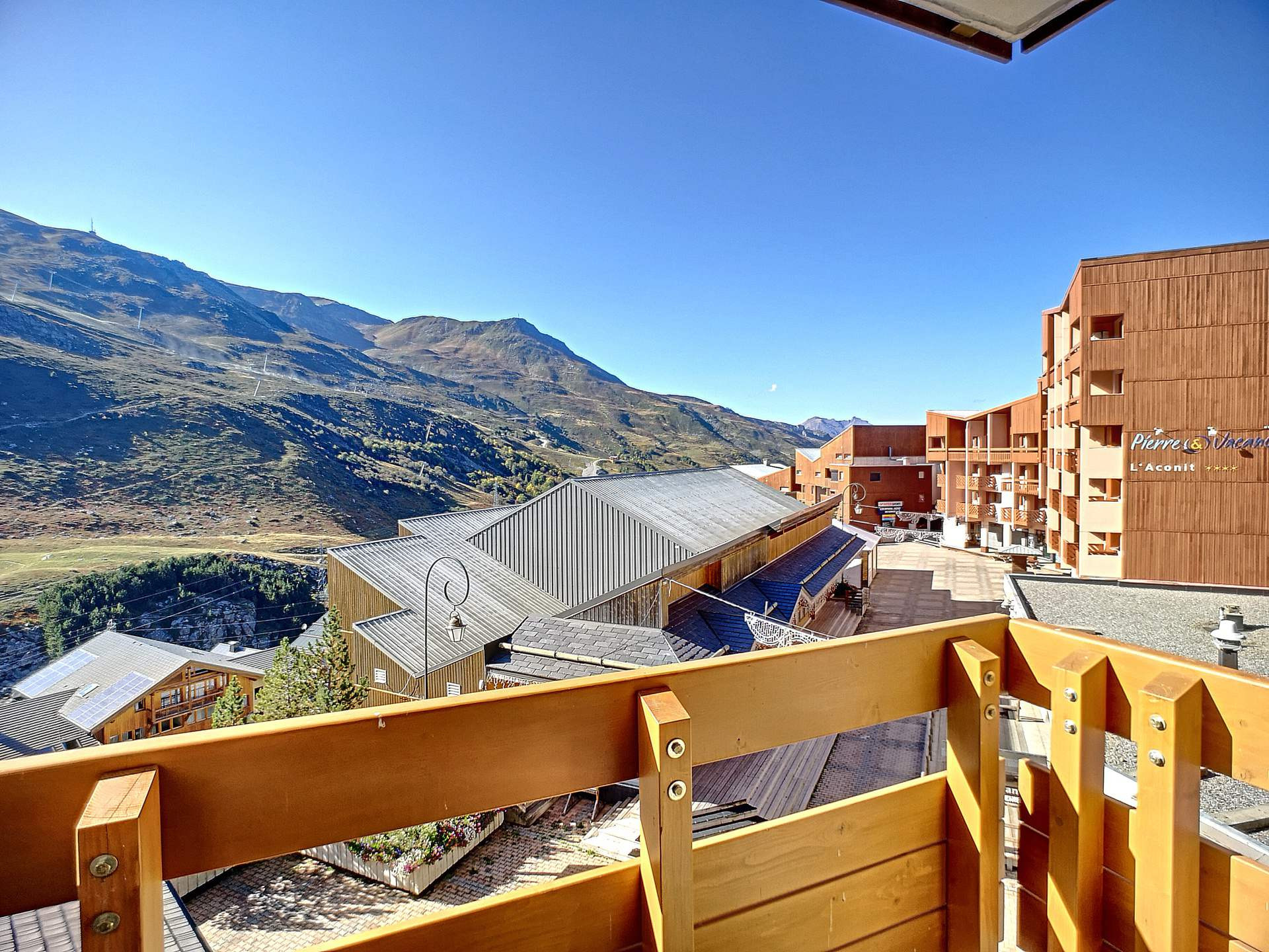 _lv_images__lot_0002030033_13_23673530