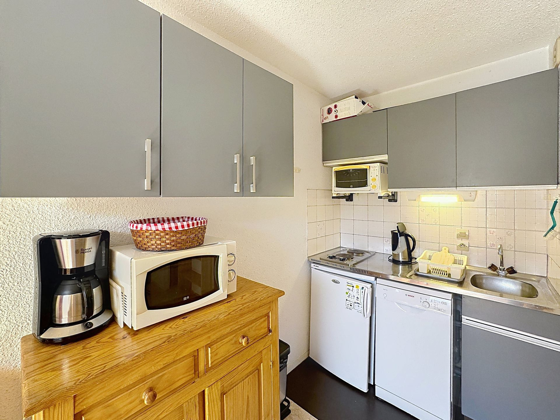_lv_images__lot_0002040030_03_33149450