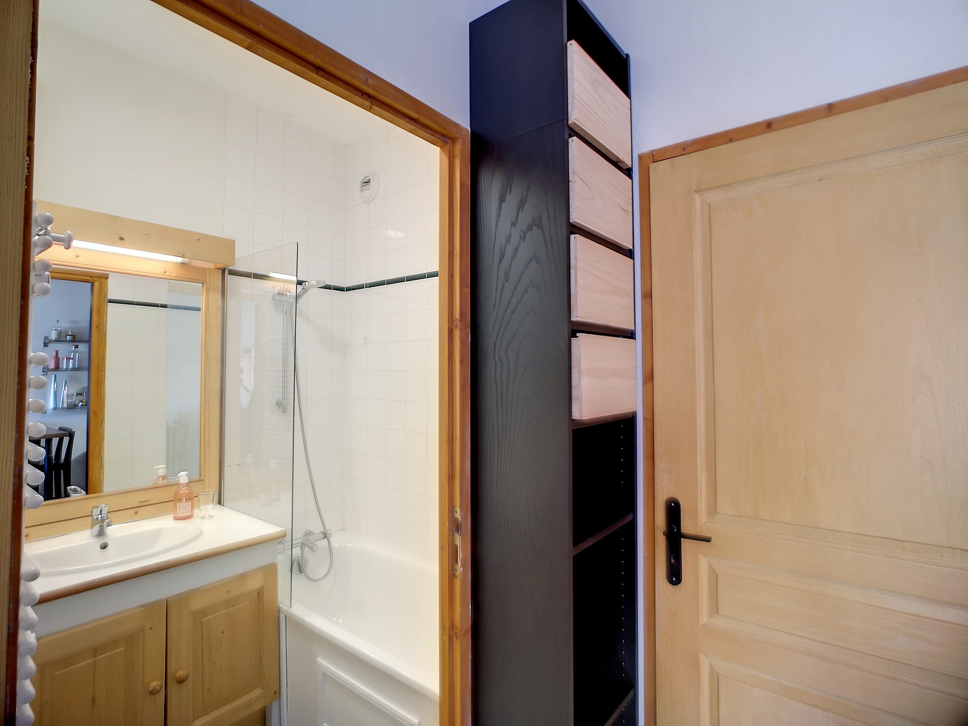 _lv_images__lot_0002050009_09_26780033