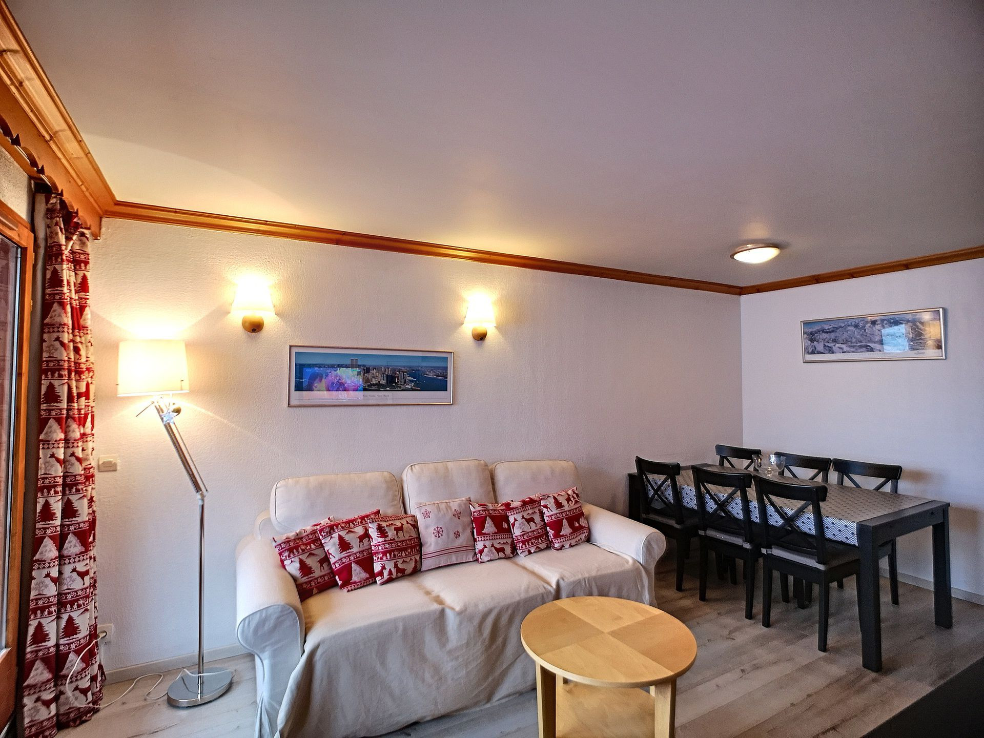 _lv_images__lot_0002050023_04_27648897