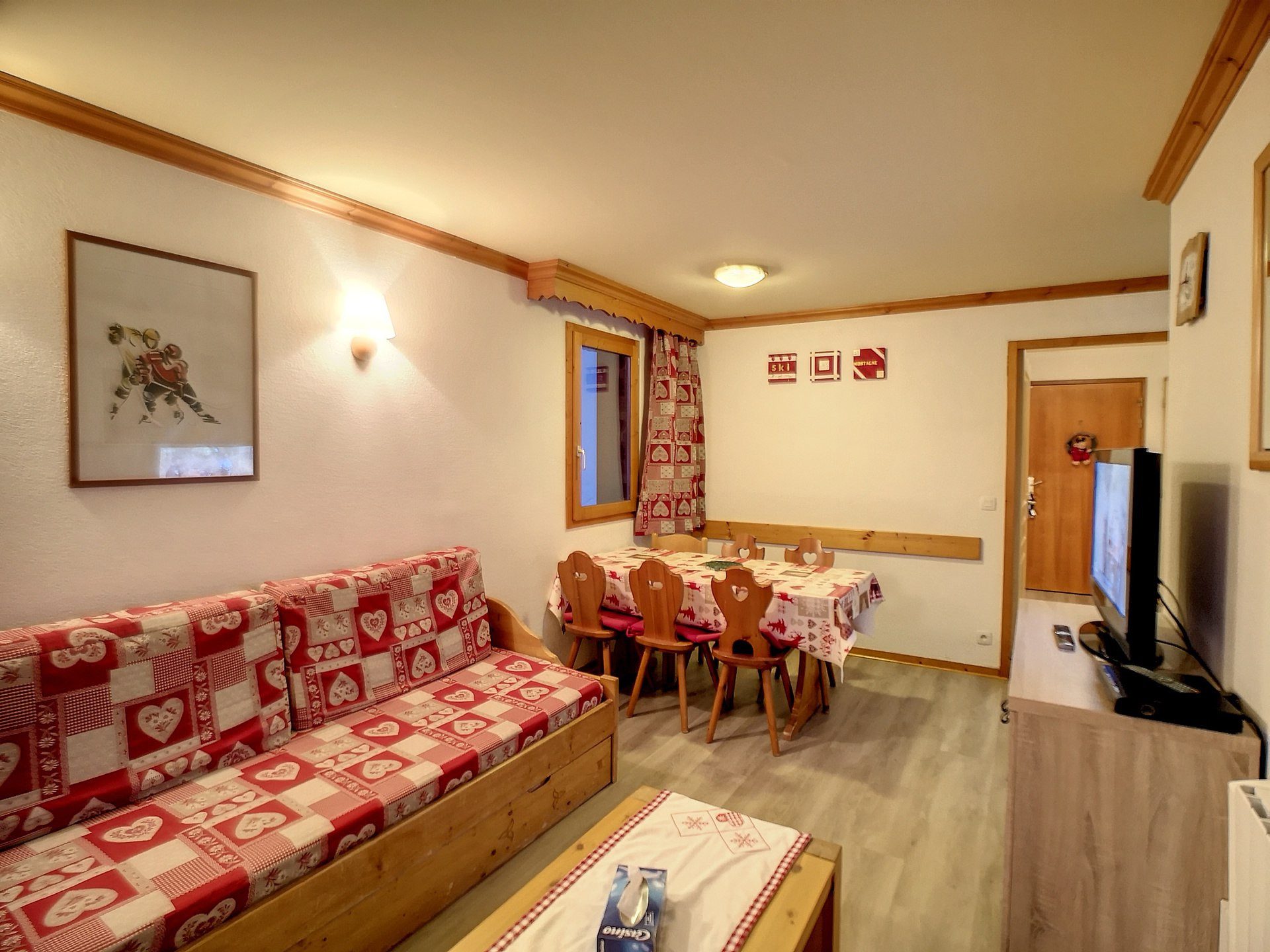 _lv_images__lot_0002050031_06_29285987