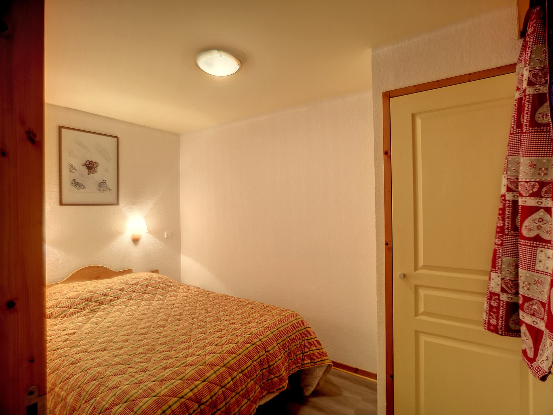 _lv_images__lot_0002050031_08_28103560