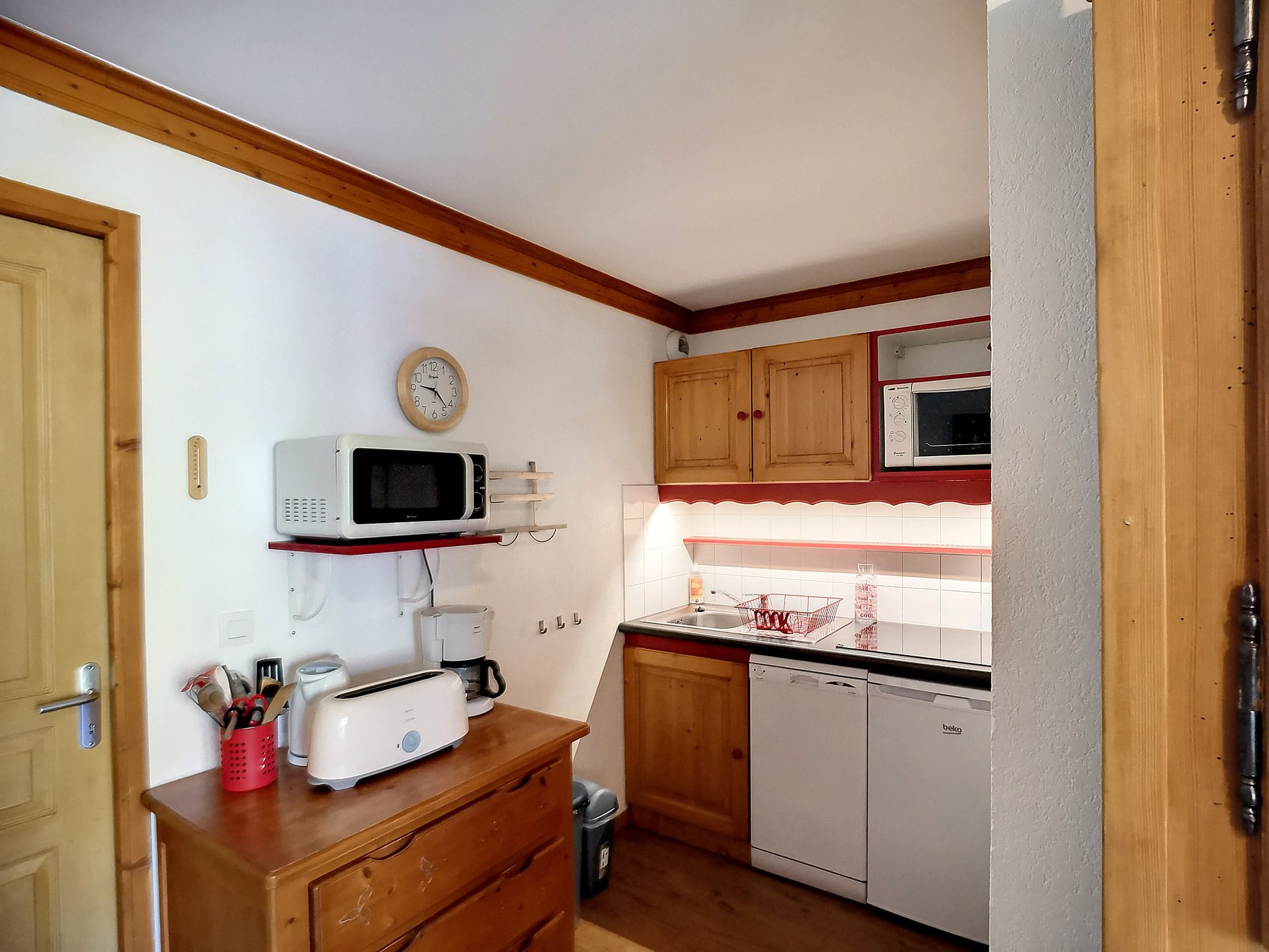 _lv_images__lot_0002050204_11_26503135