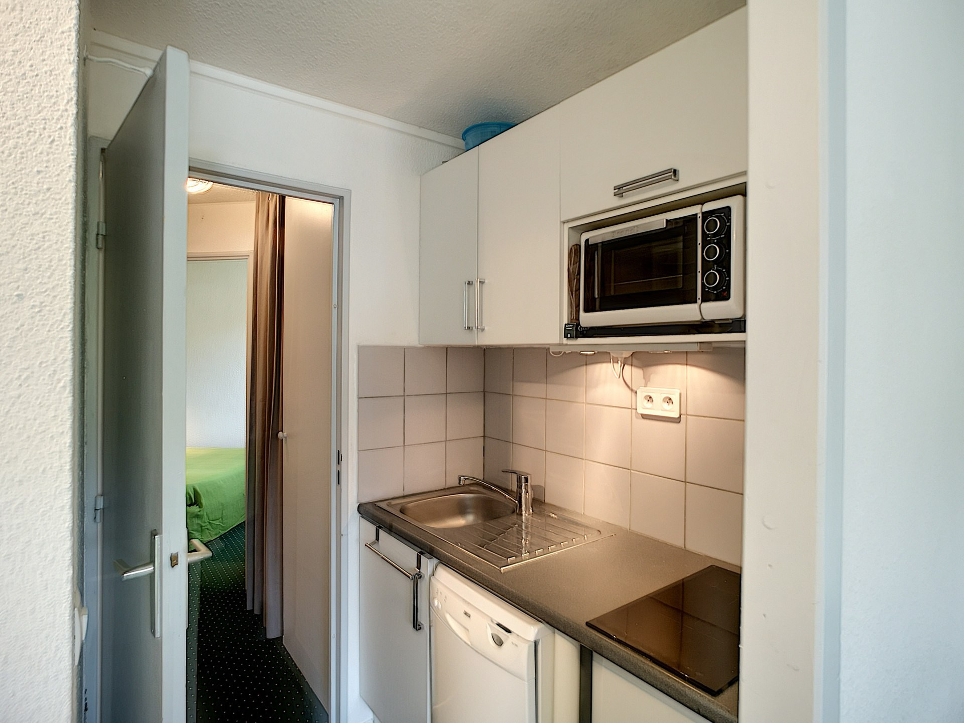 _lv_images__lot_0007000206_05_26882992