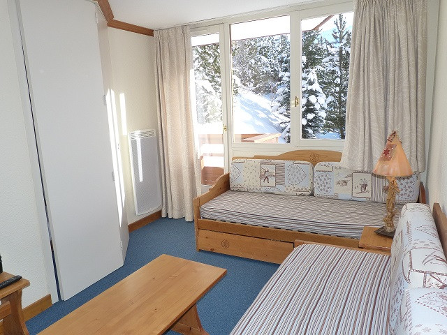 _lv_images__lot_0007010208_01_29822398