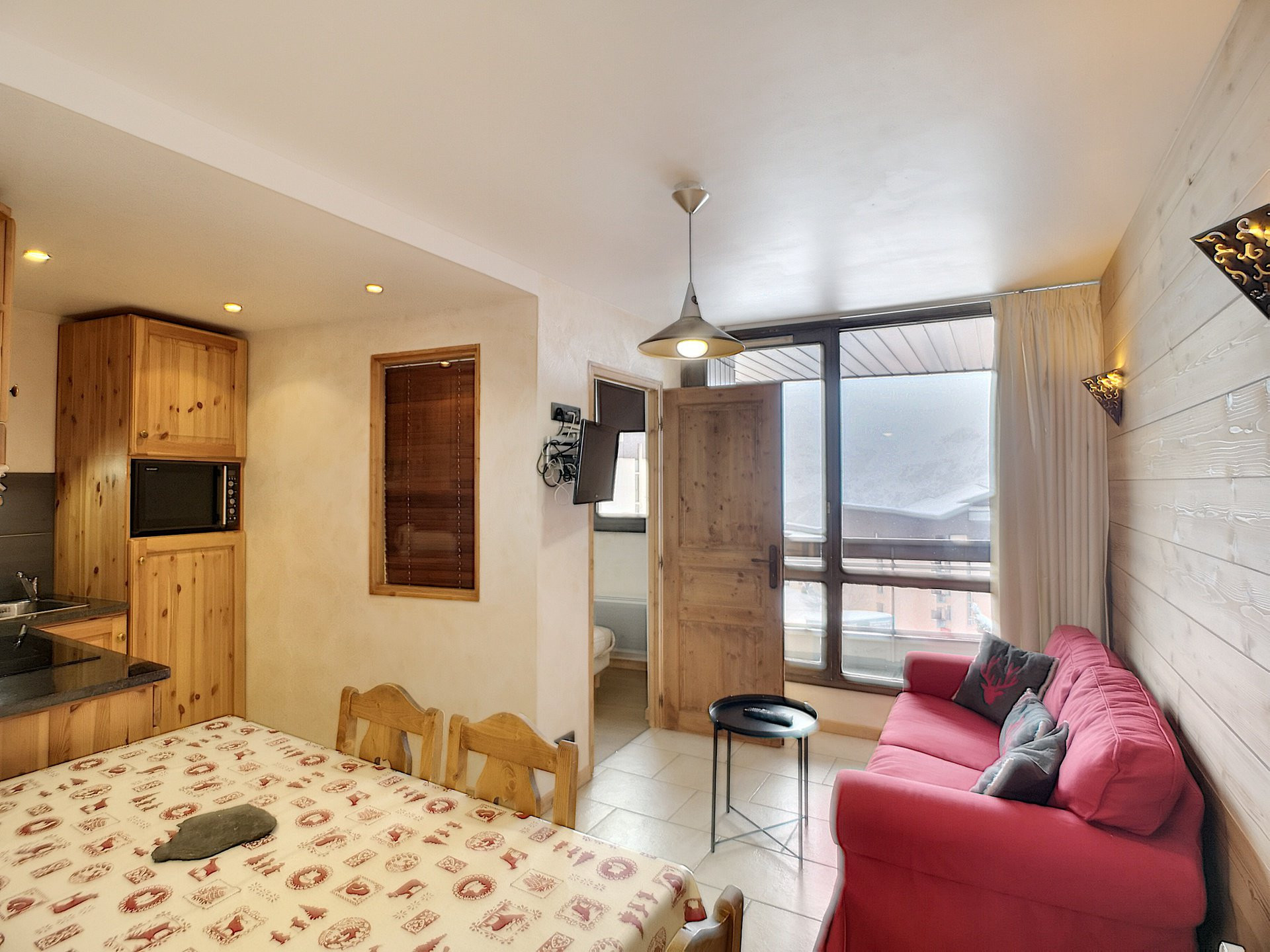 _lv_images__lot_0007040002_14_29107965