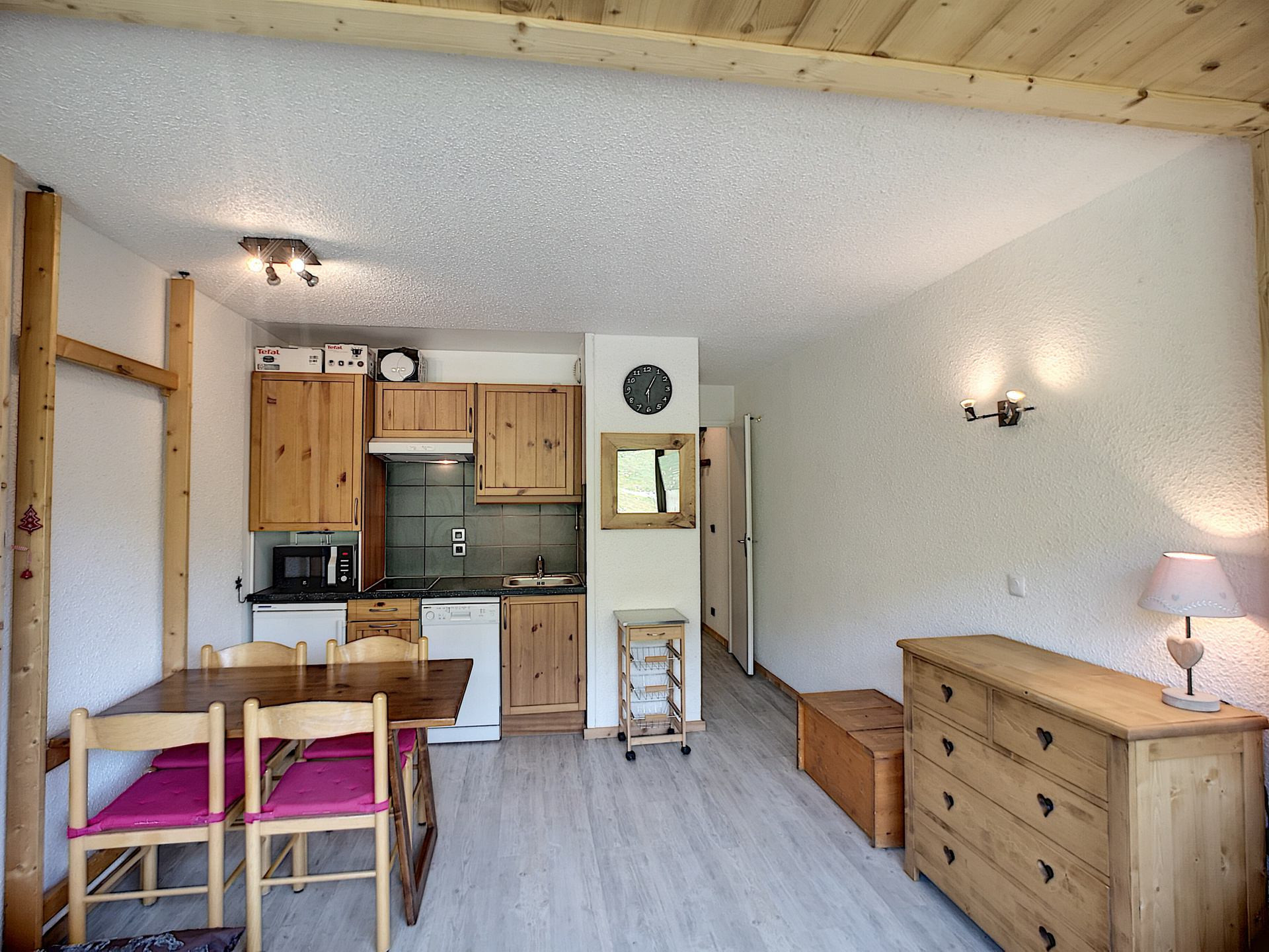 _lv_images__lot_0012000051_01_28493212 _lv_images__lot_0012000051_01_28493212