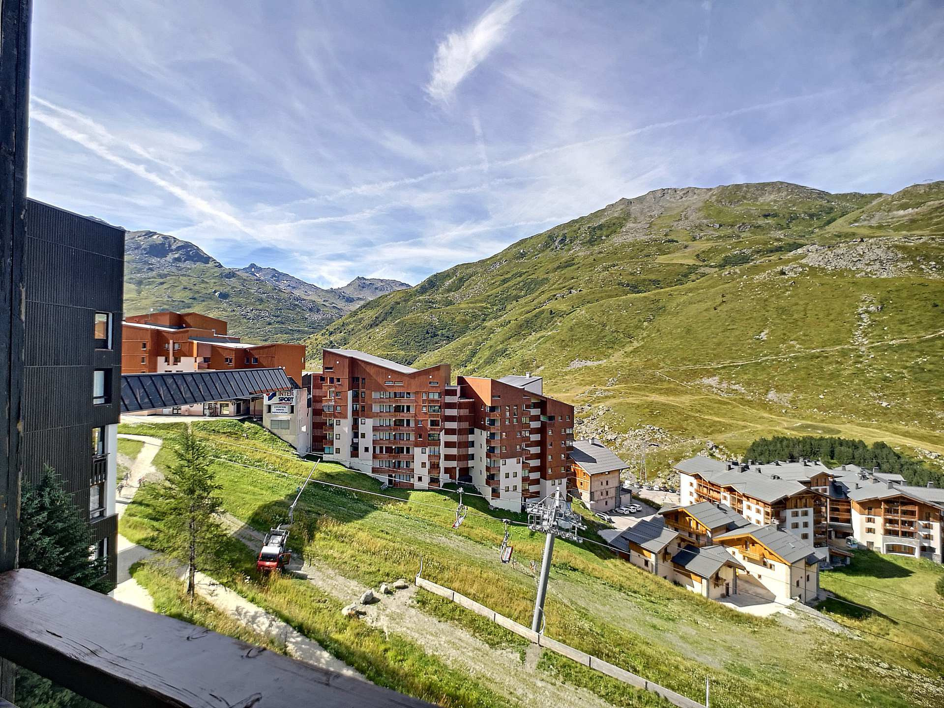 _lv_images__lot_0012000051_13_23672812