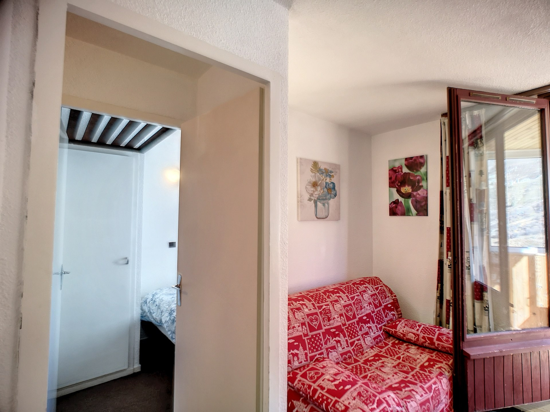 _lv_images__lot_0012010201_06_33023043