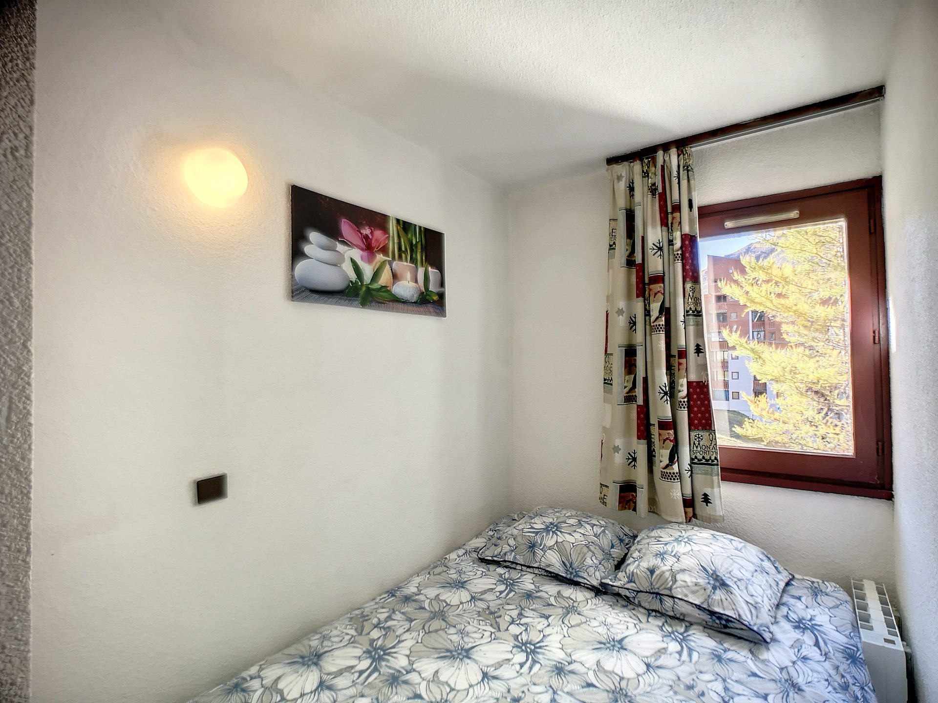 _lv_images__lot_0012010201_08_27630408 _lv_images__lot_0012010201_08_27630408