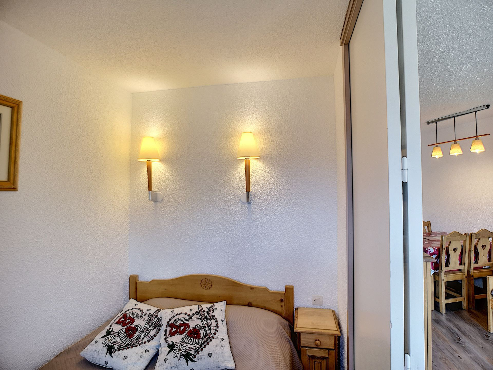 _lv_images__lot_0012030424_13_27822660