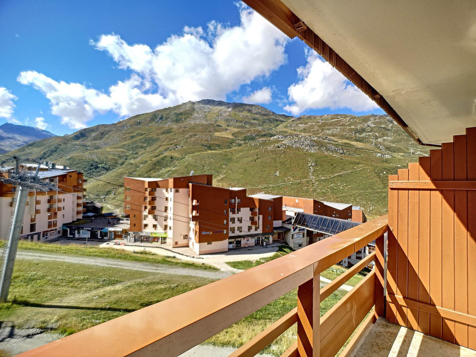 _lv_images__lot_0012030424_16_24431190