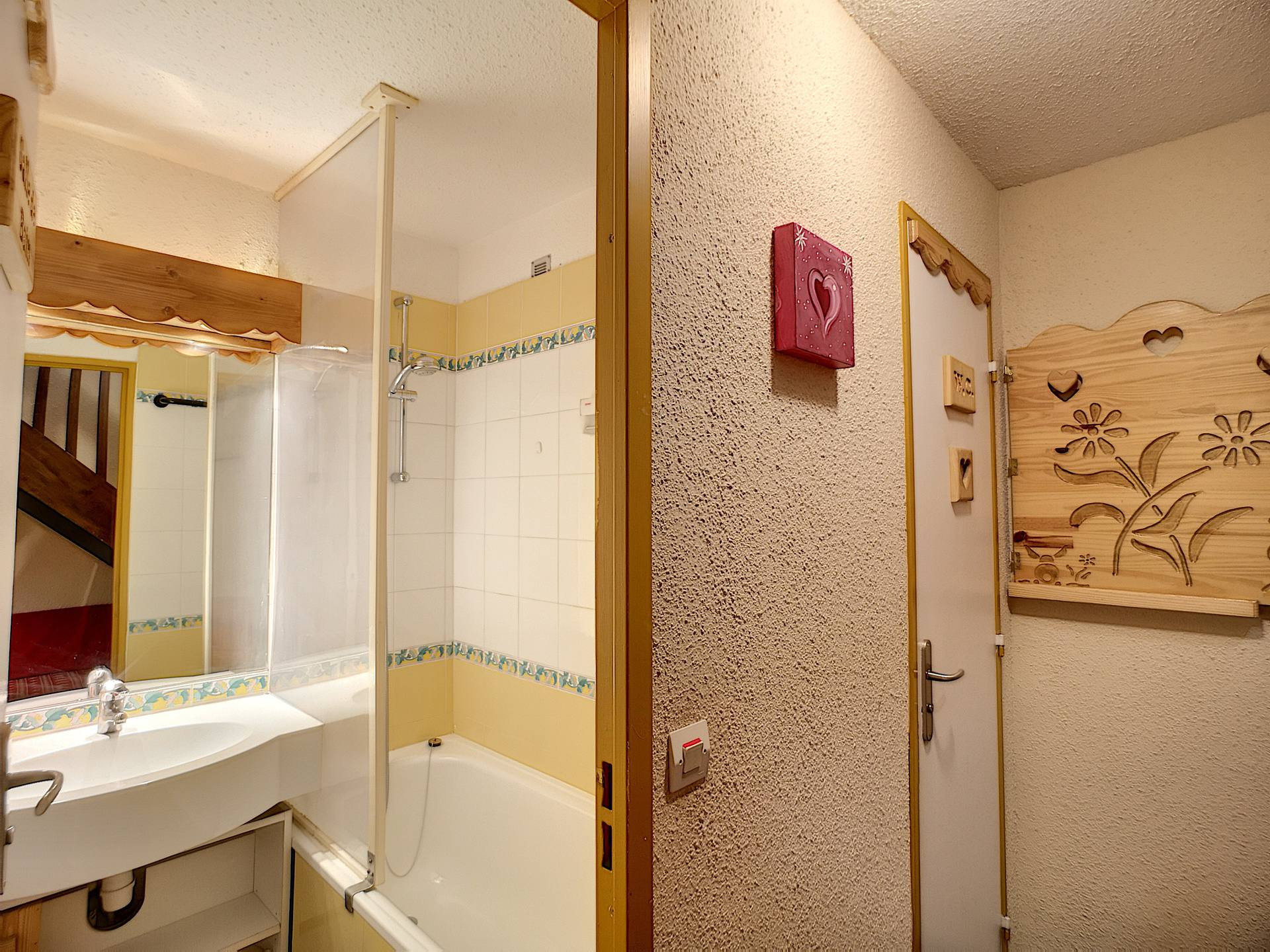 _lv_images__lot_0012030817_11_27648613