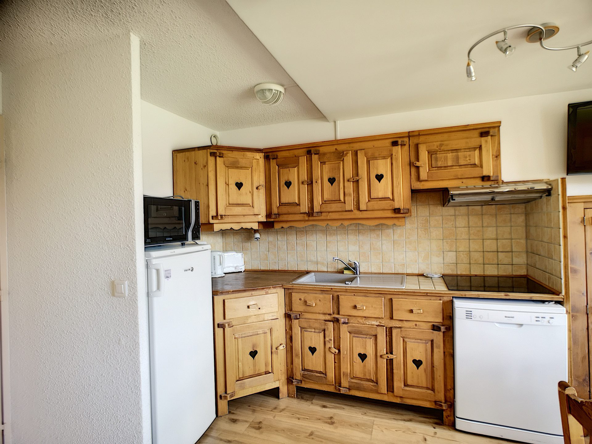 _lv_images__lot_0013040065_04_31279140