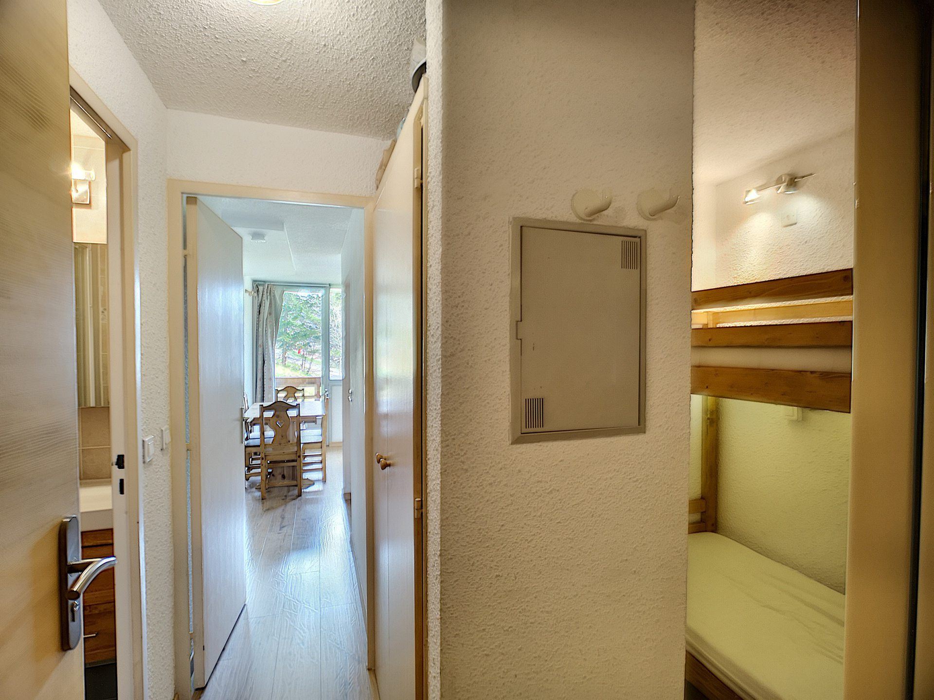 _lv_images__lot_0013040065_08_24411372