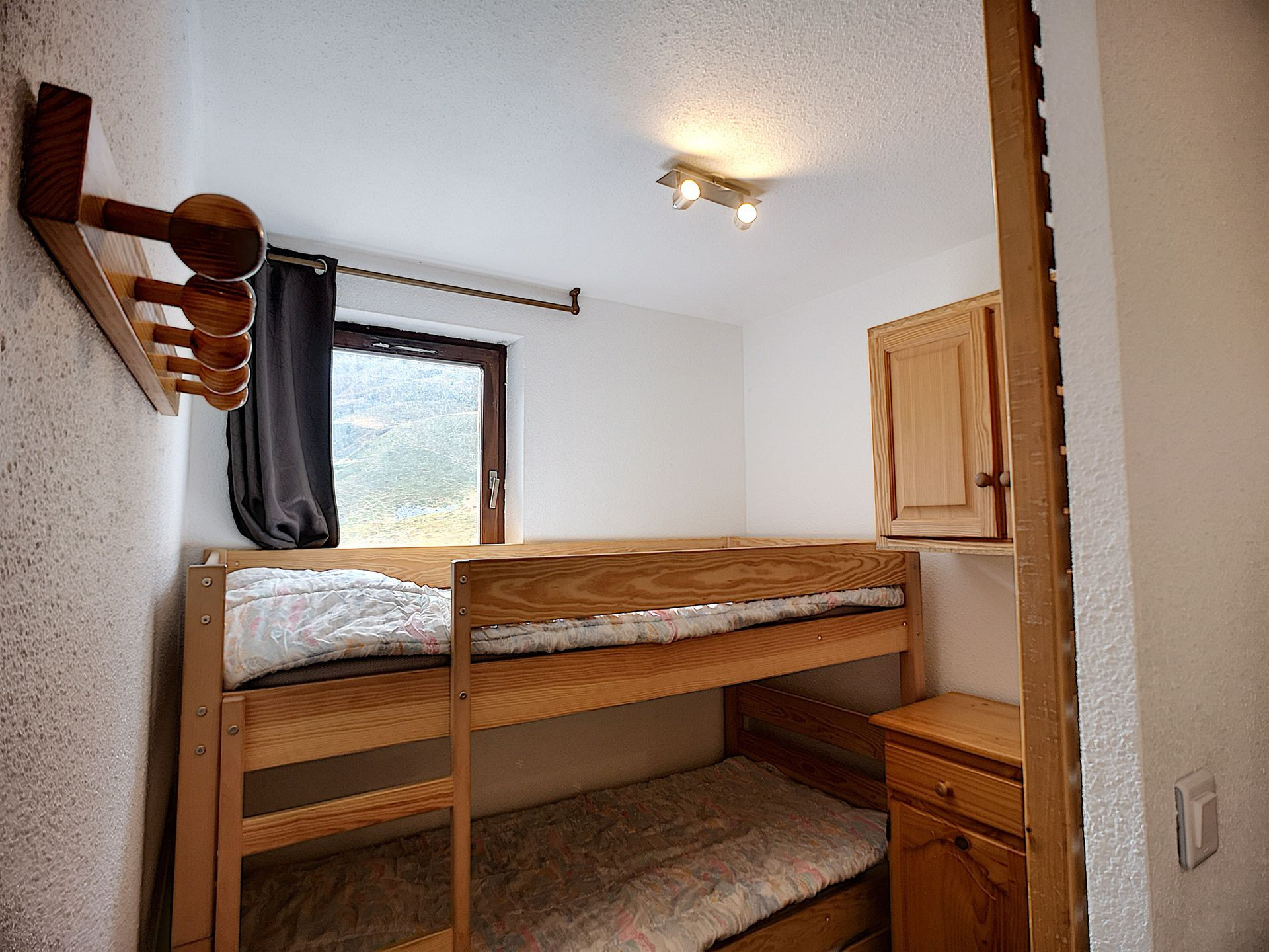 _lv_images__lot_0013040071_05_27387683