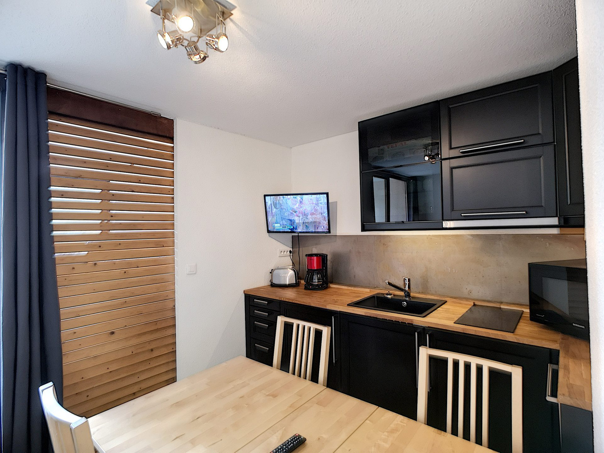 _lv_images__lot_0013040071_07_28531891