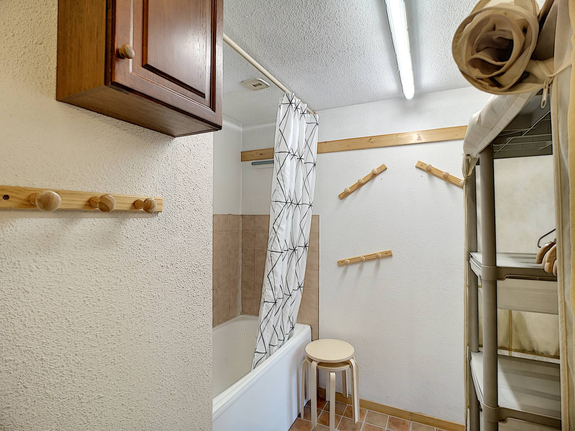 _lv_images__lot_0013040083_10_23615653