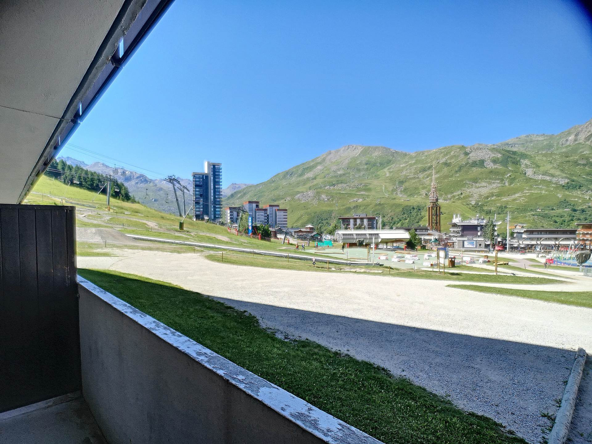 _lv_images__lot_0013040112_13_33084938