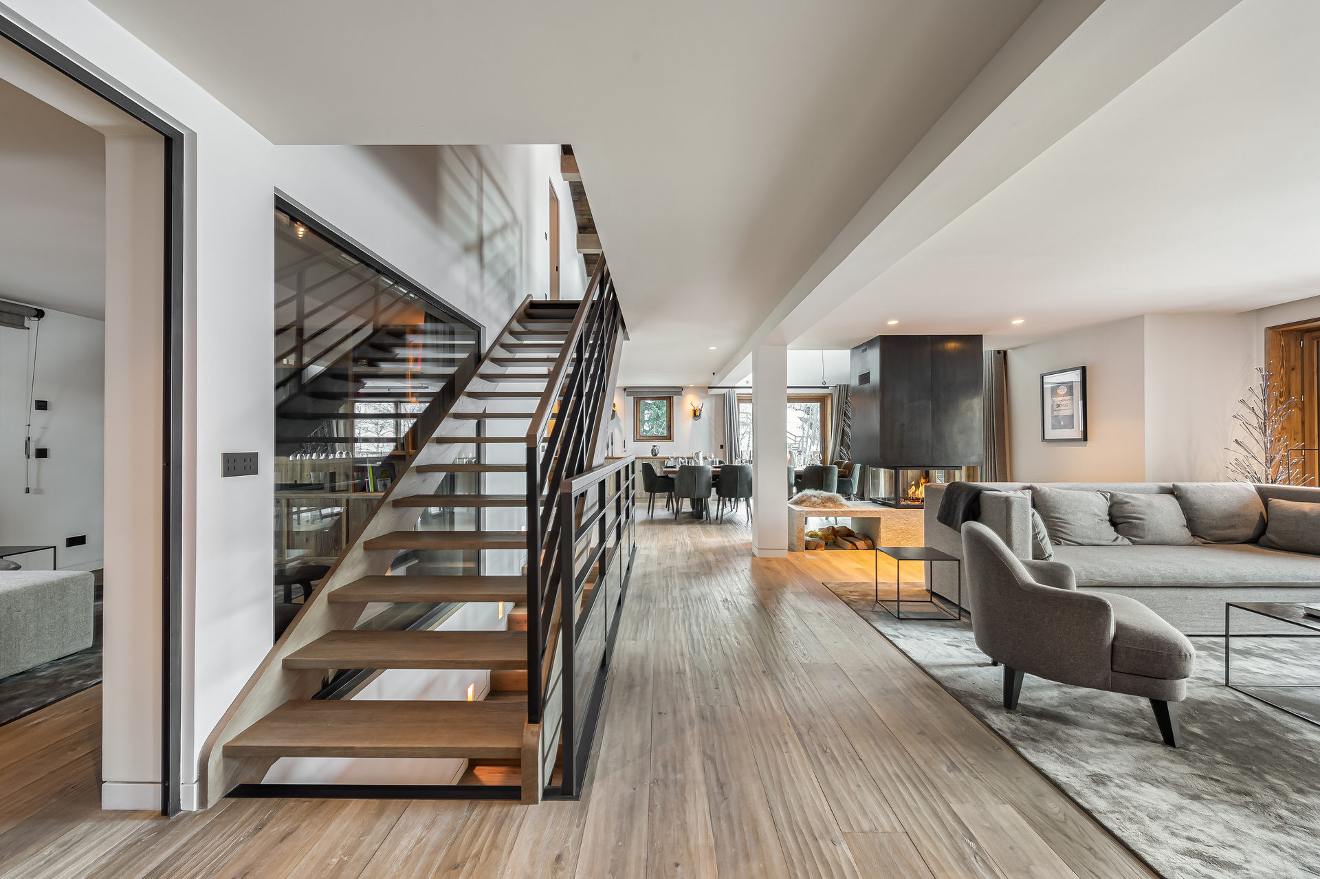 _lv_images__lot_0060510914_02_27650194