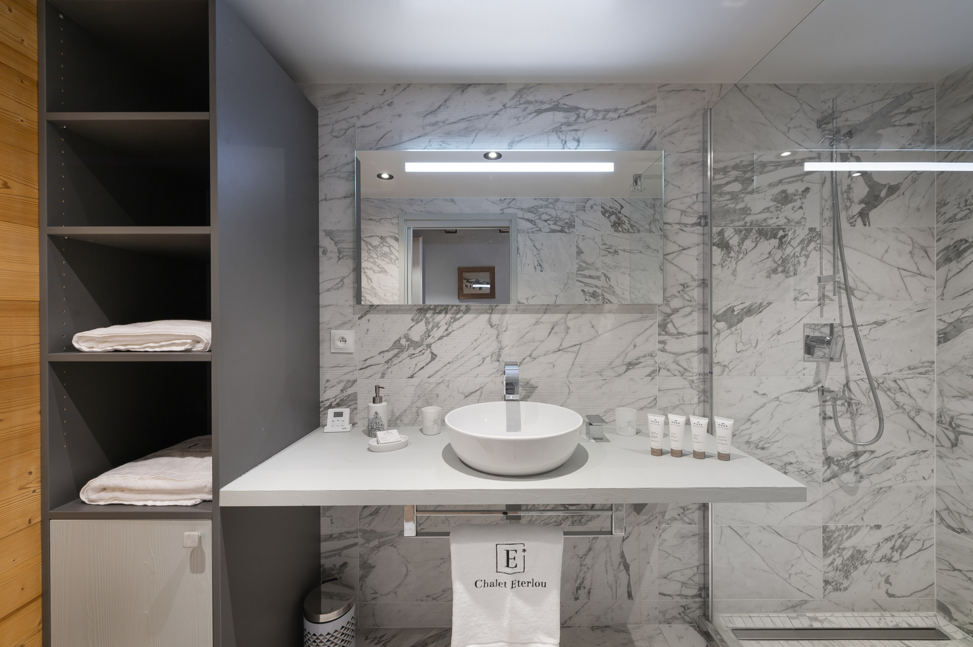 _lv_images__lot_0060510996_16_29767414