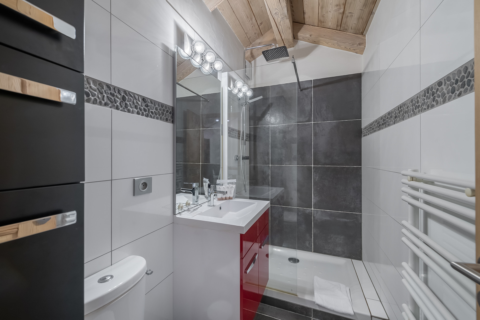 _lv_images__lot_0060511628_11_26783682