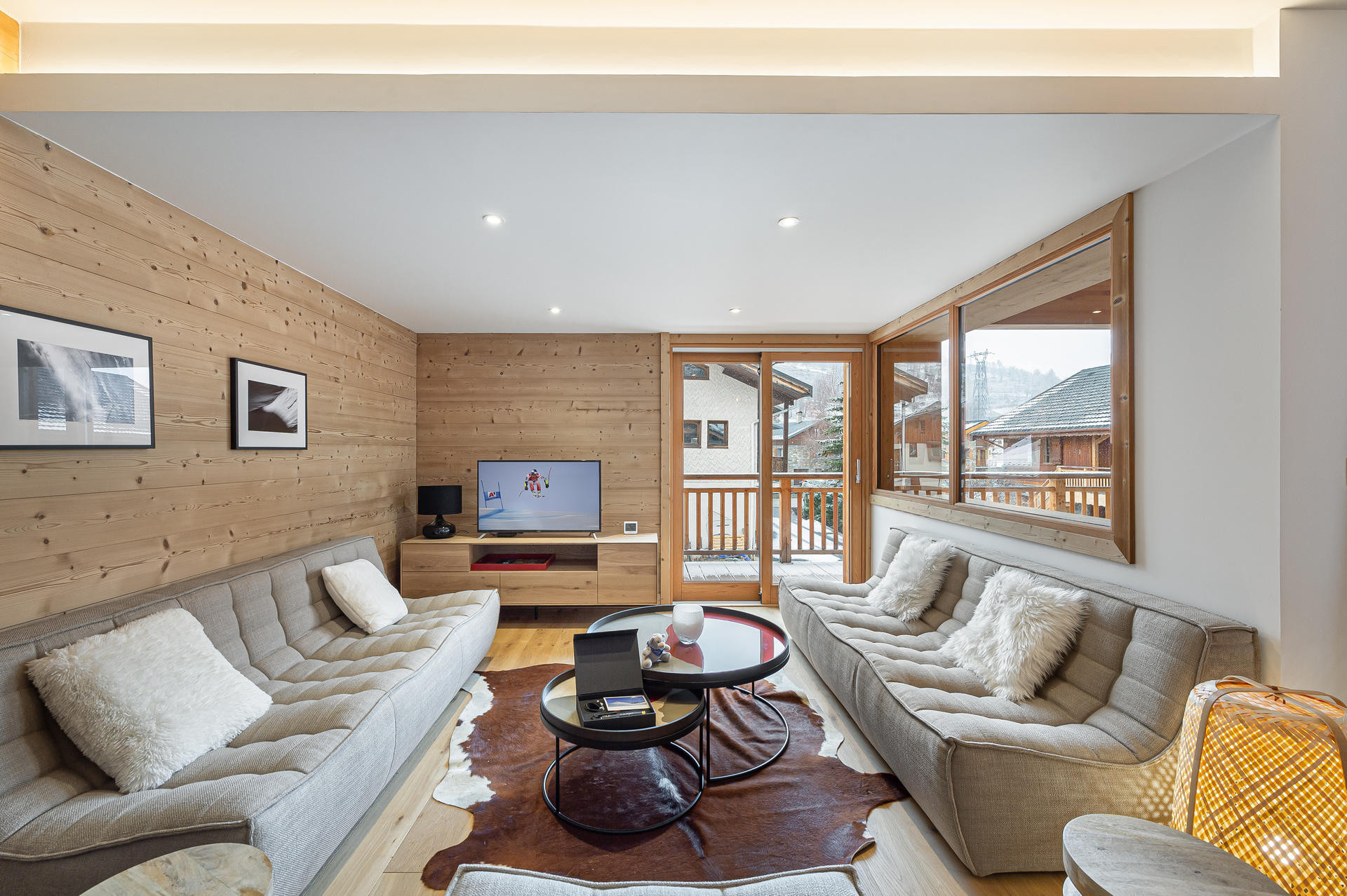 _lv_images__lot_0060511629_02_29347904